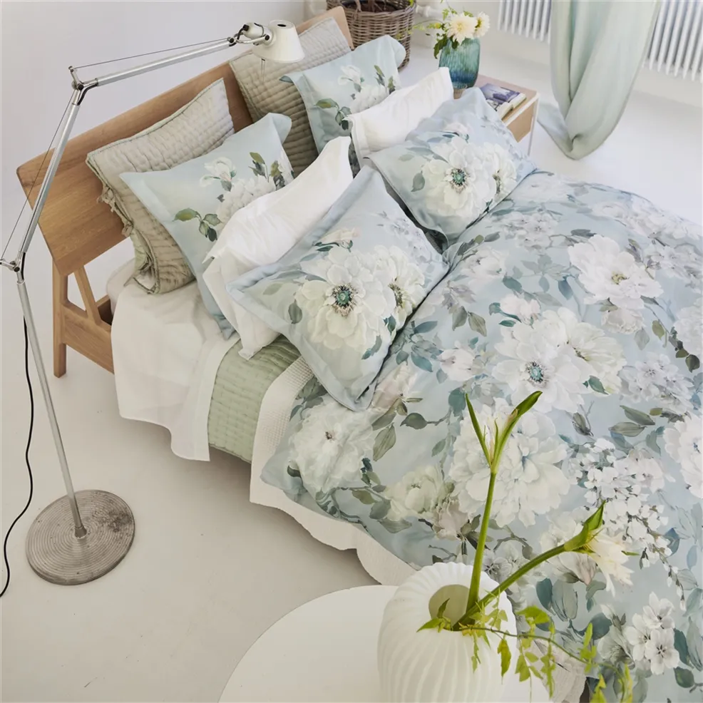 Fleurs Blanche Platinum Duvet Cover Duvet Covers By Designers Guild