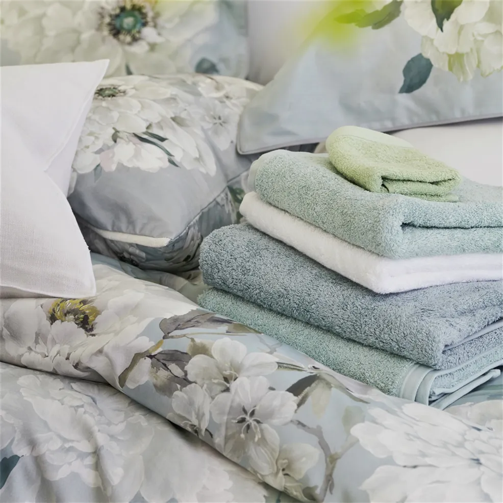 Fleurs Blanche Platinum Duvet Cover Duvet Covers By Designers Guild