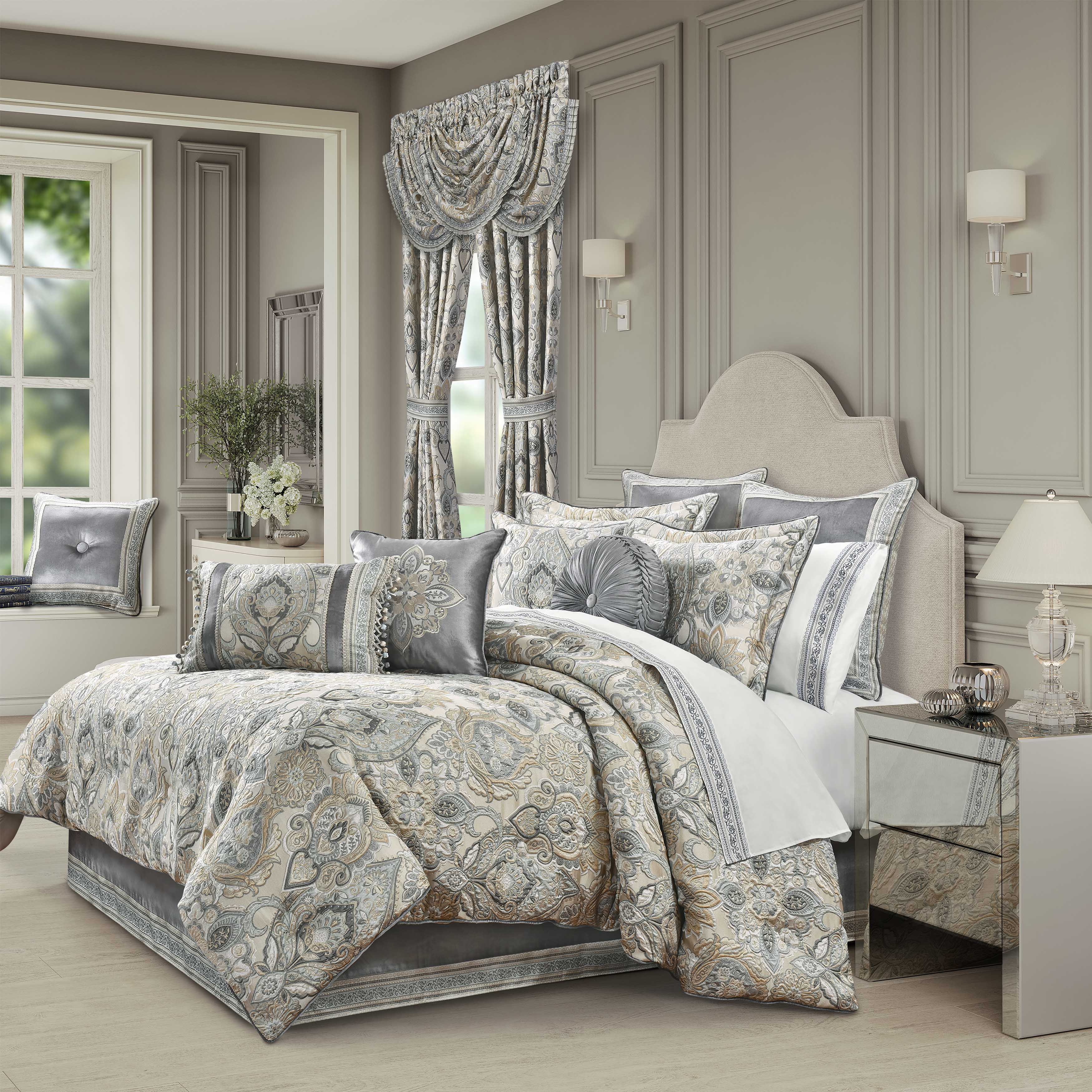 Annabelle Spa 4 Piece Comforter Set Comforter Sets By J. Queen New York