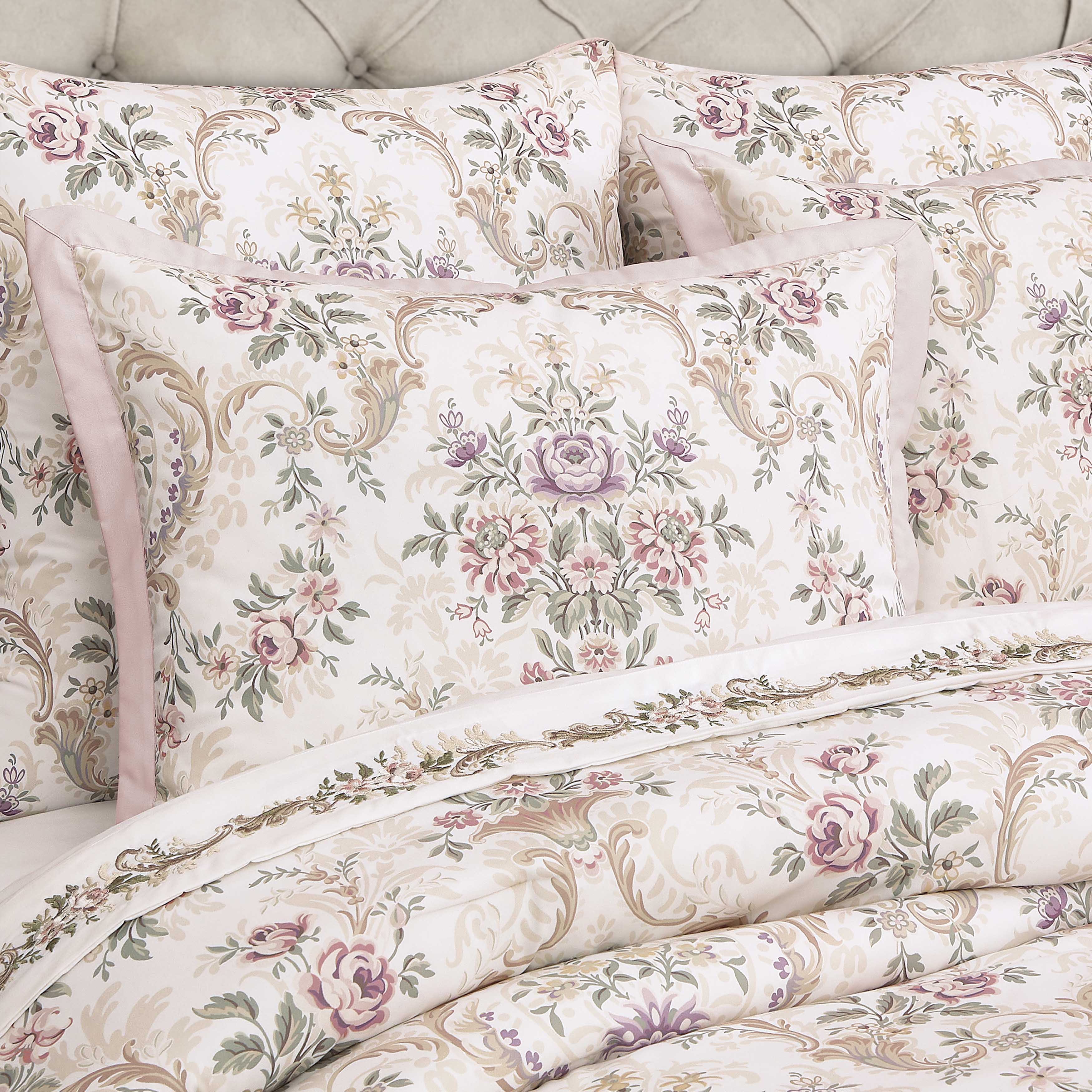 Avant Garden 4 Piece Comforter Set Comforter Sets By J. Queen New York
