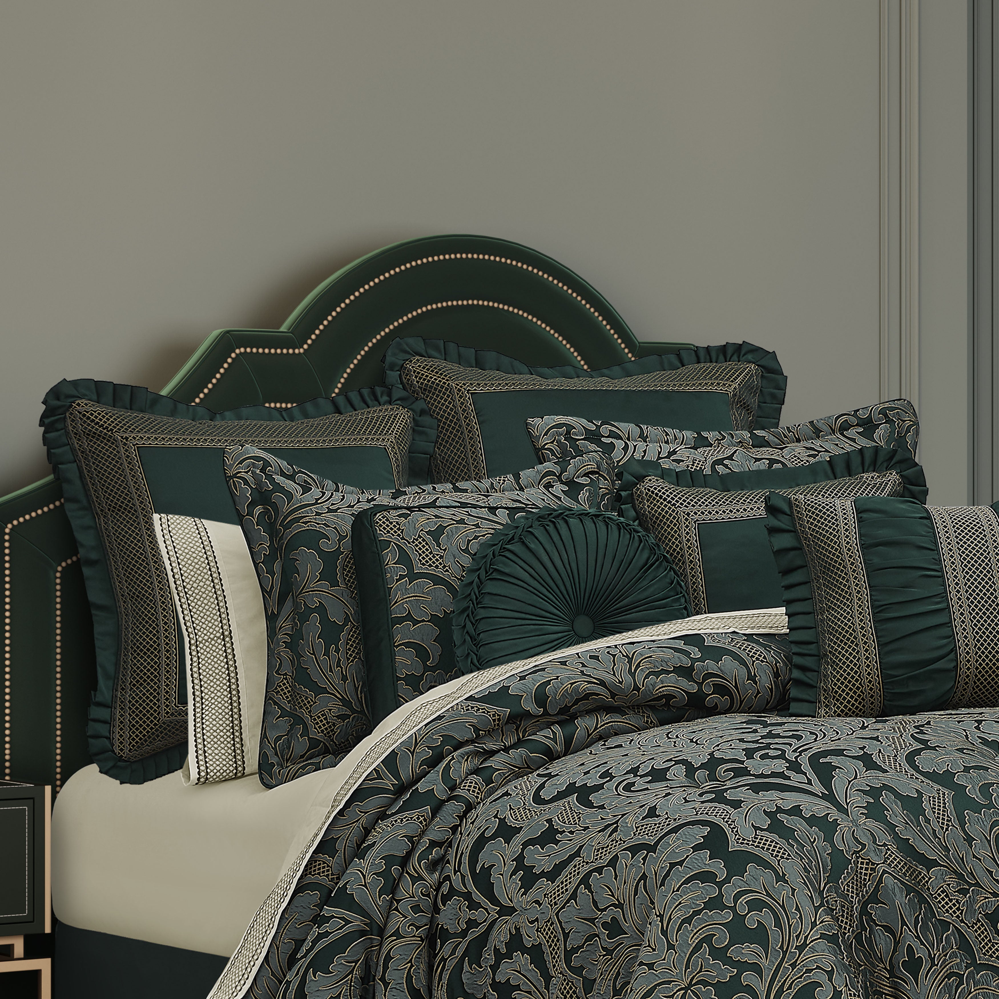Bellini Forest 4 Piece Comforter Set Comforter Sets By J. Queen New York