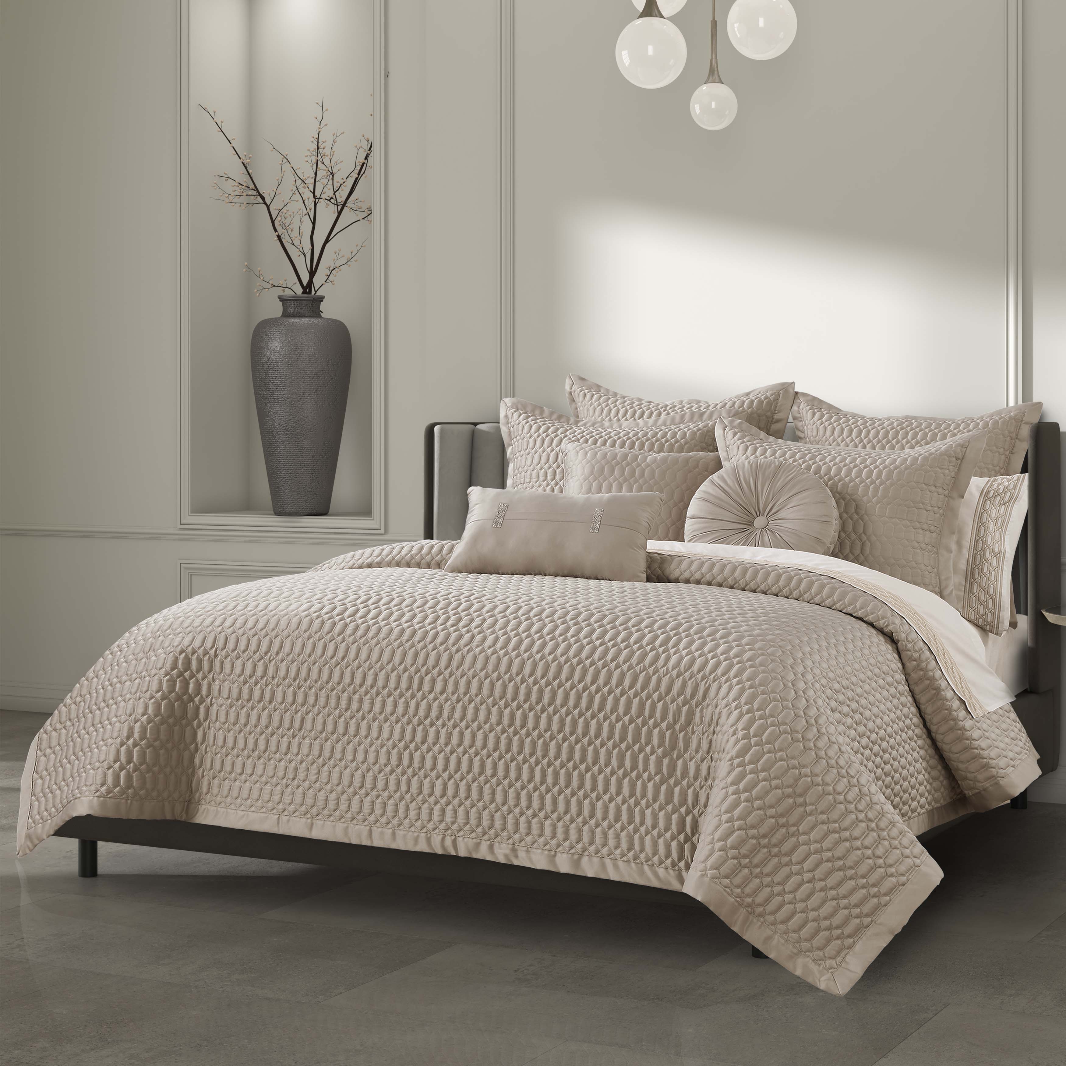 Brilliance Pebble 3 Piece Quilt Set Quilt Sets By J. Queen New York
