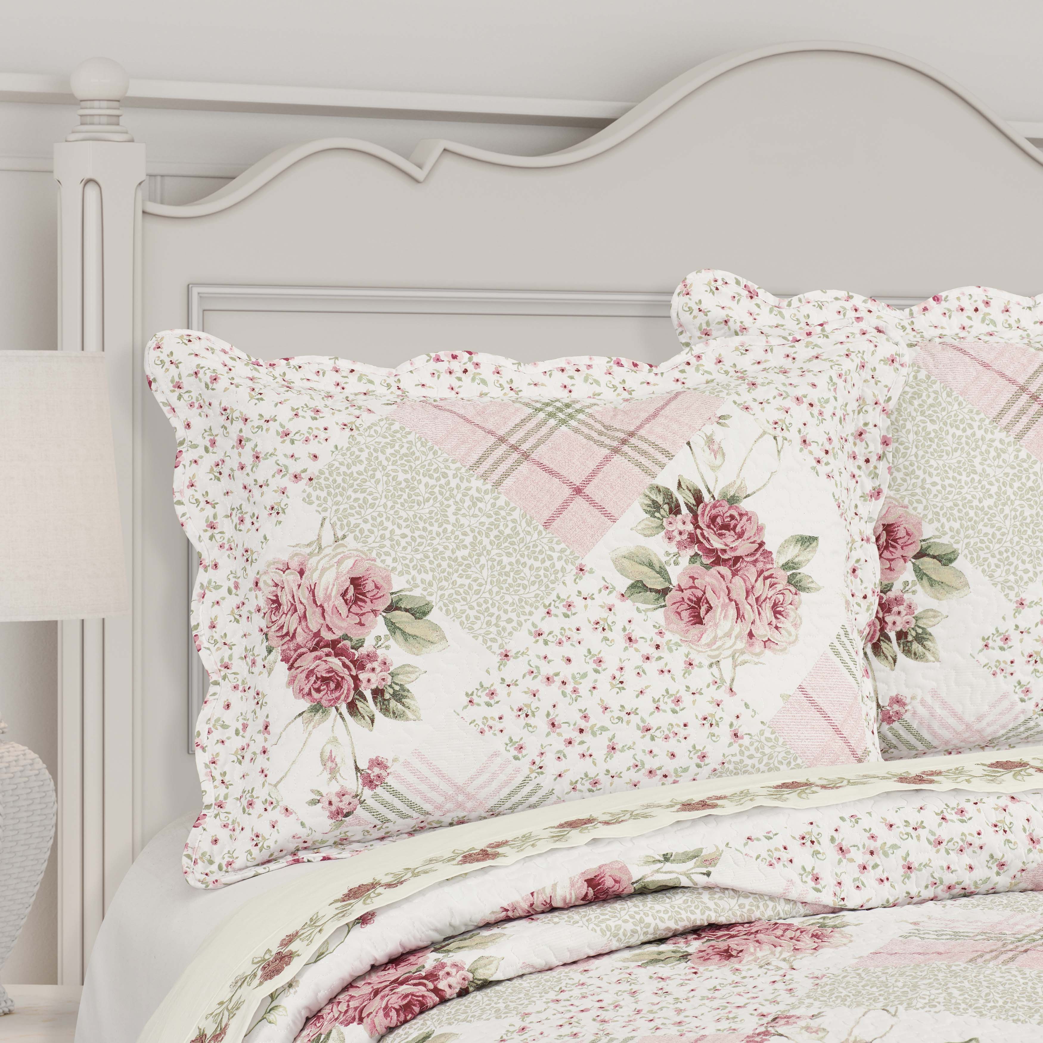 Pyramid Dreams 3 Piece Quilt Set Quilt Sets By J. Queen New York