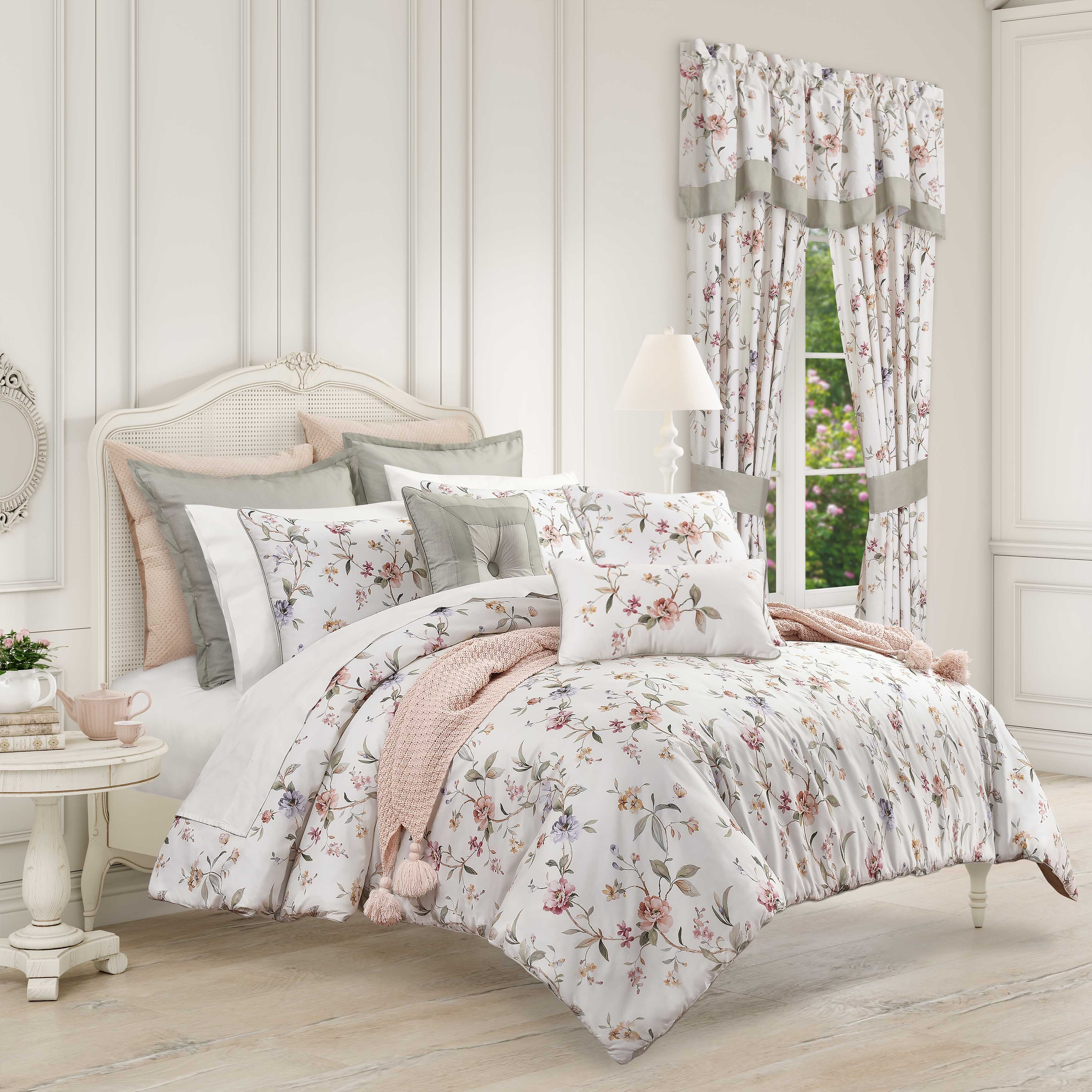 J Queen Clarice Ivory 3 Piece Comforter Set in King/ Cal King- Final Sale Comforter Sets By US Office - Latest-bedding