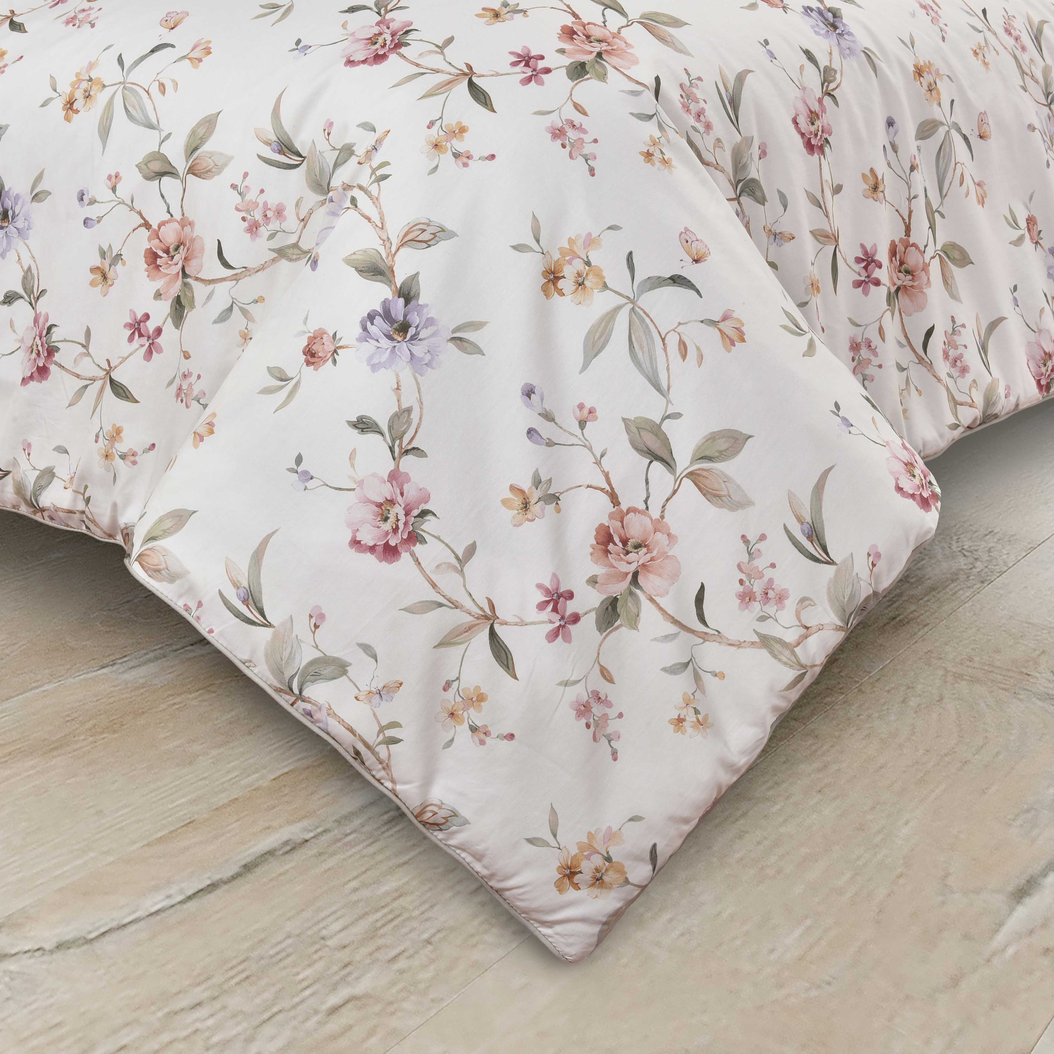 J Queen Clarice Ivory 3 Piece Comforter Set in King/ Cal King- Final Sale Comforter Sets By US Office - Latest-bedding