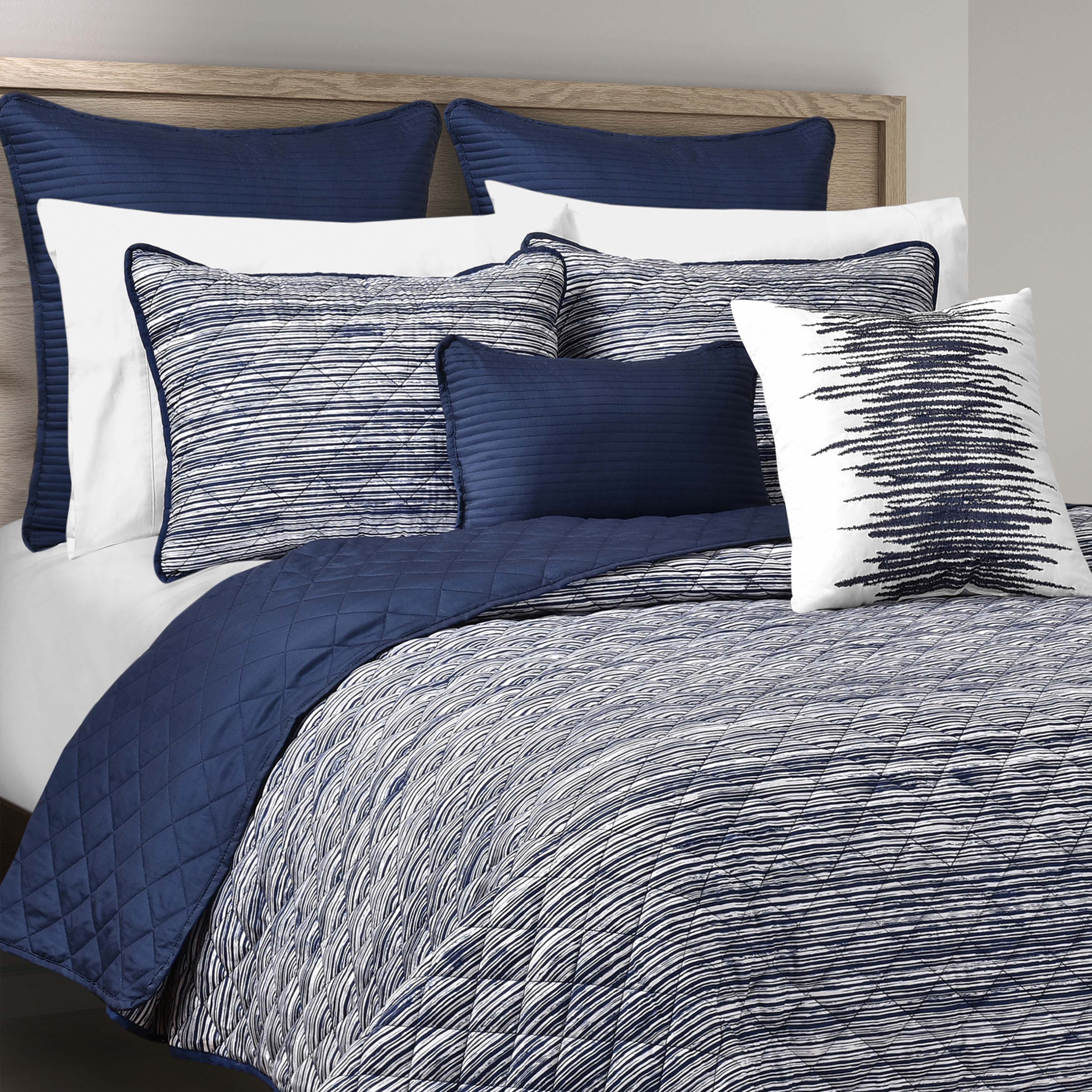 Dalton Navy 3 Piece Quilt Set Quilt Sets By J. Queen New York