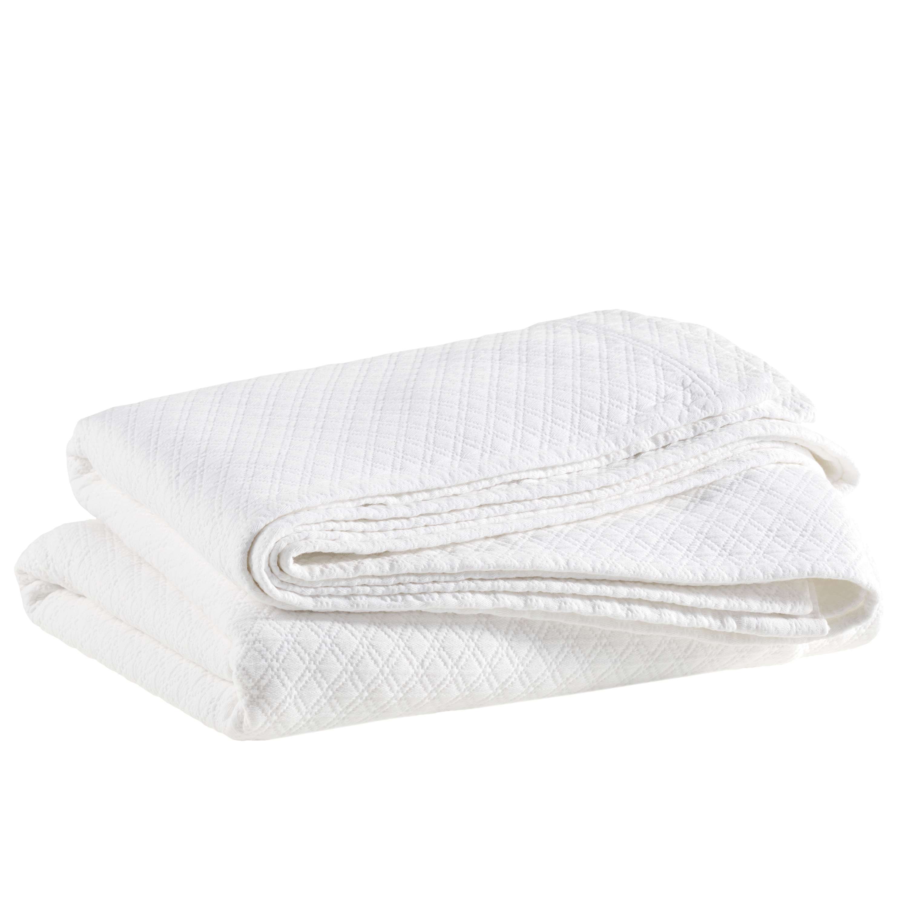 Diamond Matelasse Coverlet Coverlet By Annie Selke