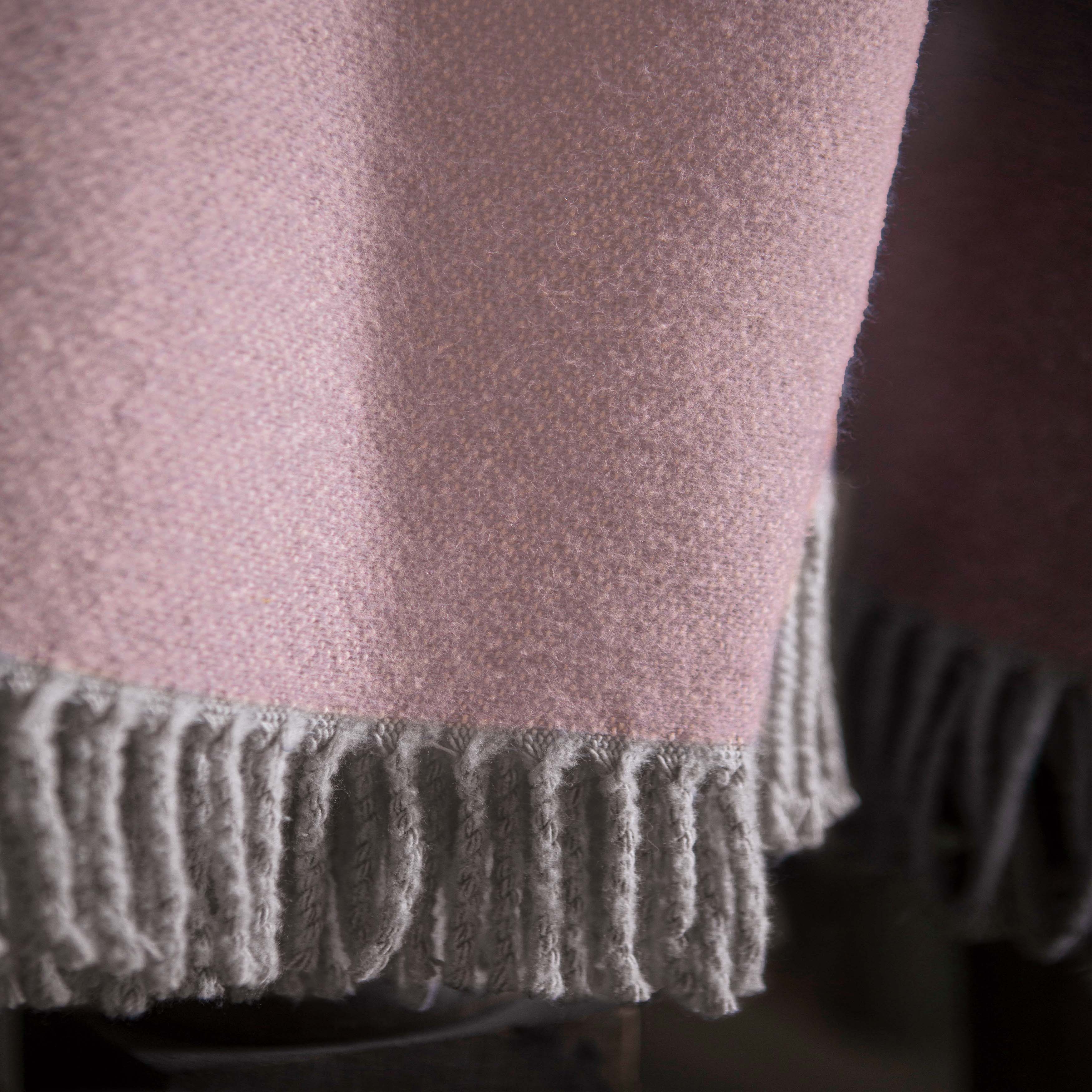 Divin Throw Throws By Anne de Solène