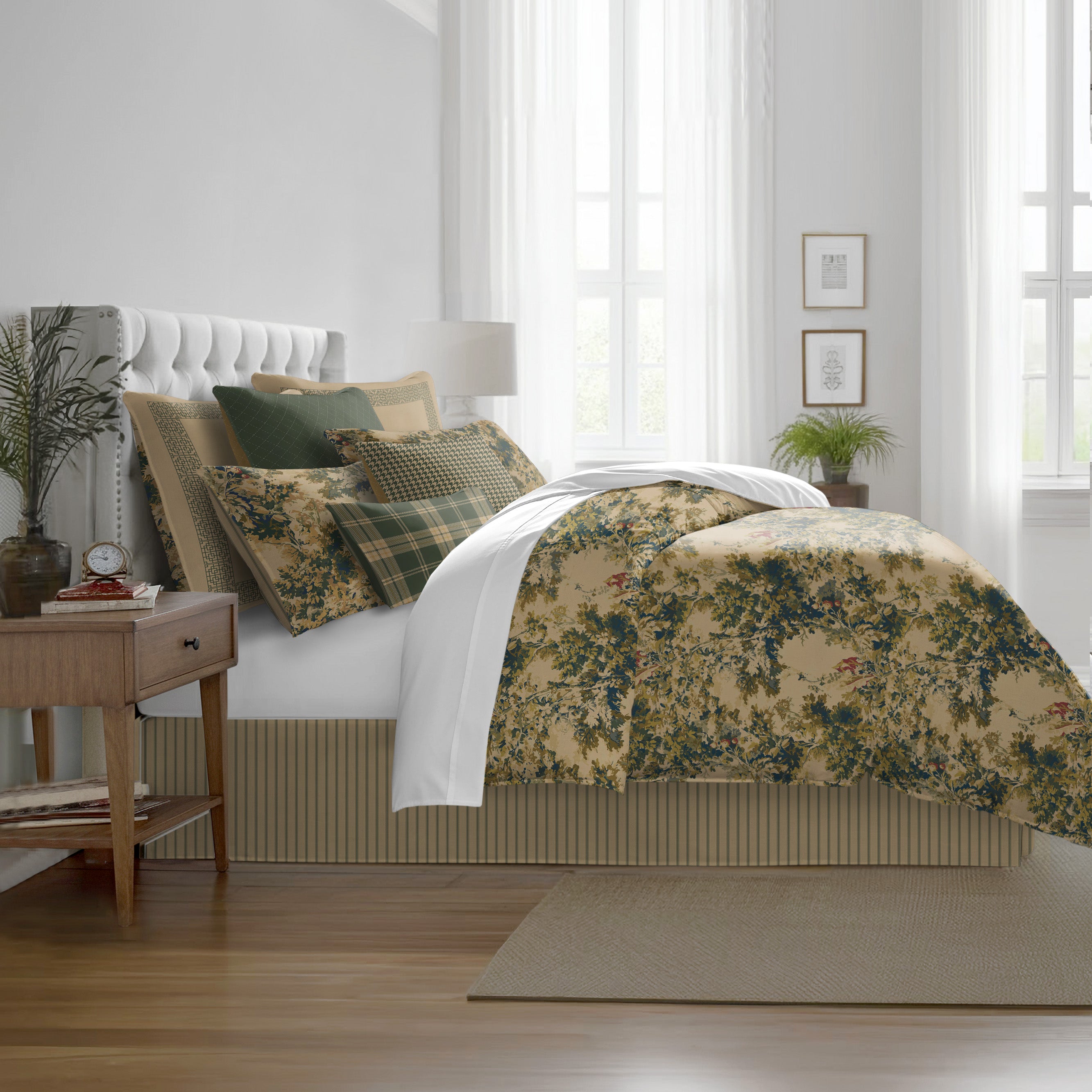 Dolce Empire Gold 8 Piece Coverlet Set Coverlet By Colcha Linens