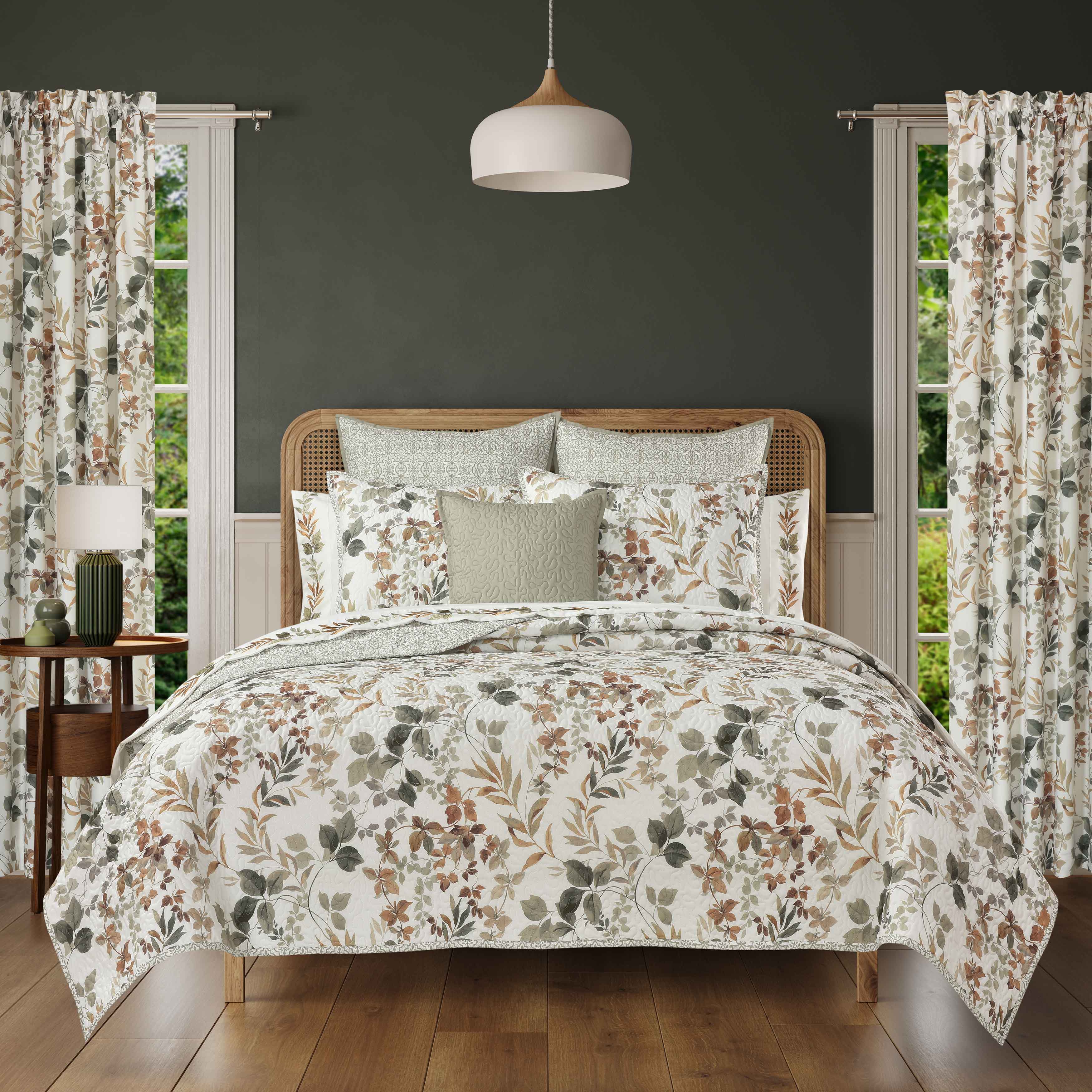 Evergreen Sage 3 Piece Quilt Set Quilt Sets By J. Queen New York