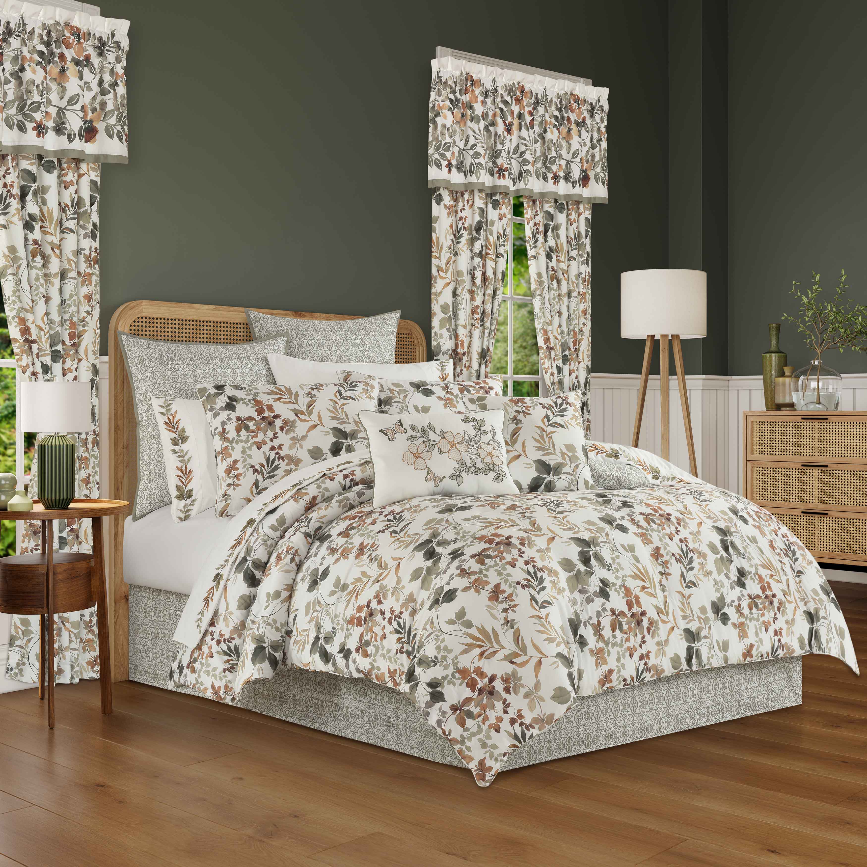 J Queen Evergreen Sage 4 Piece Comforter Set in Full- Final Sale Comforter Sets By US Office - Latest-bedding