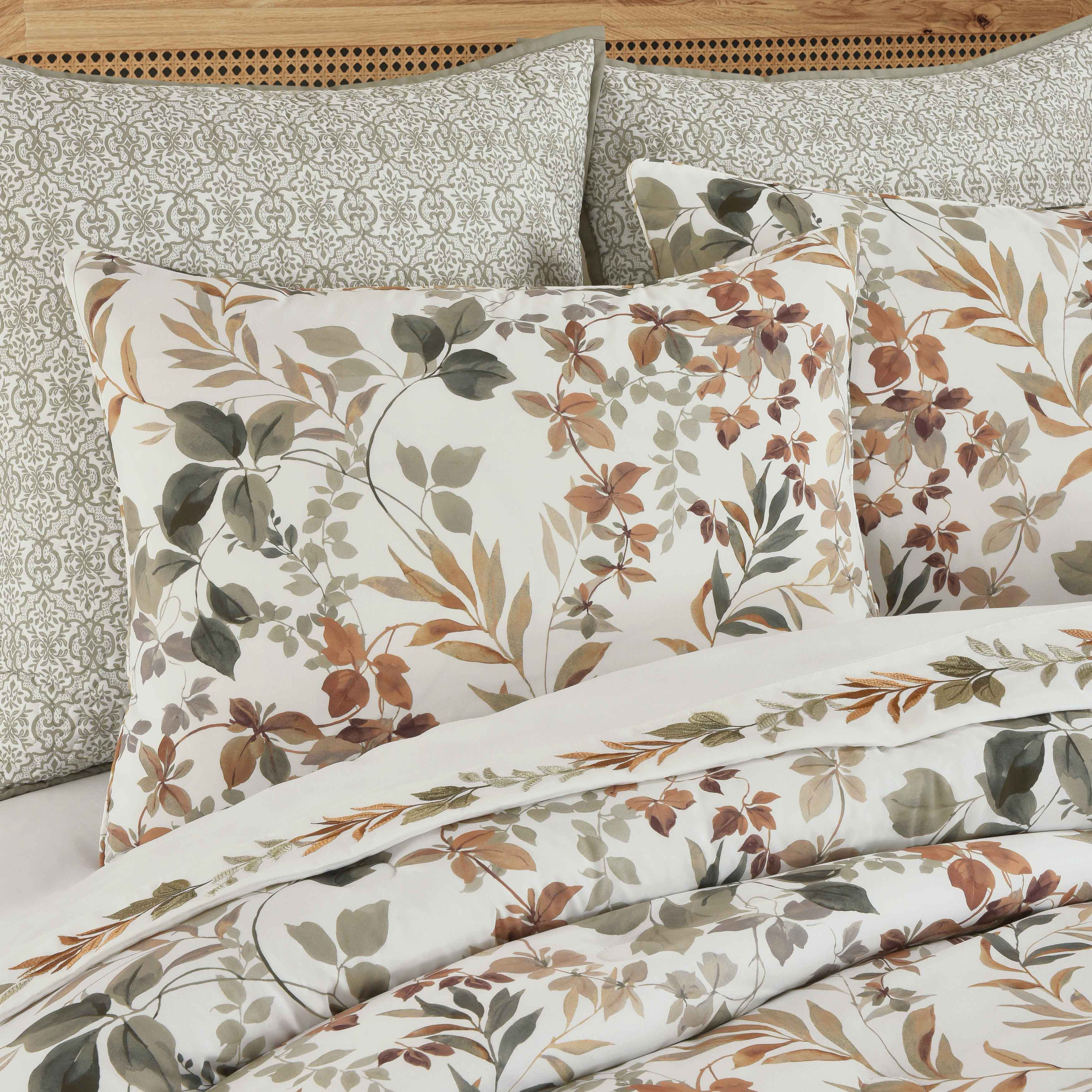 J Queen Evergreen Sage 4 Piece Comforter Set in Full- Final Sale Comforter Sets By US Office - Latest-bedding