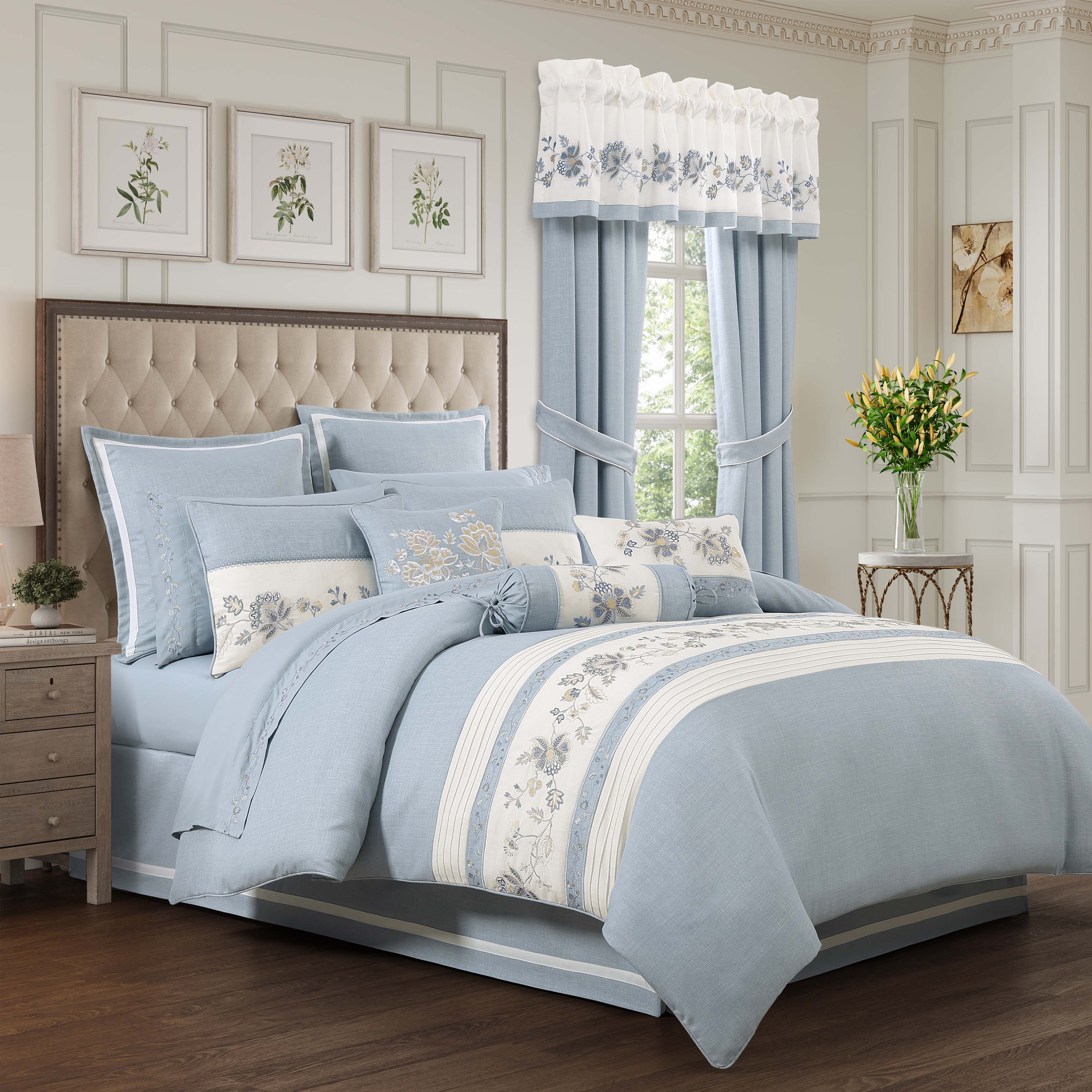 Garden Bloom Chambray 4 Piece Comforter Set Comforter Sets By J. Queen New York