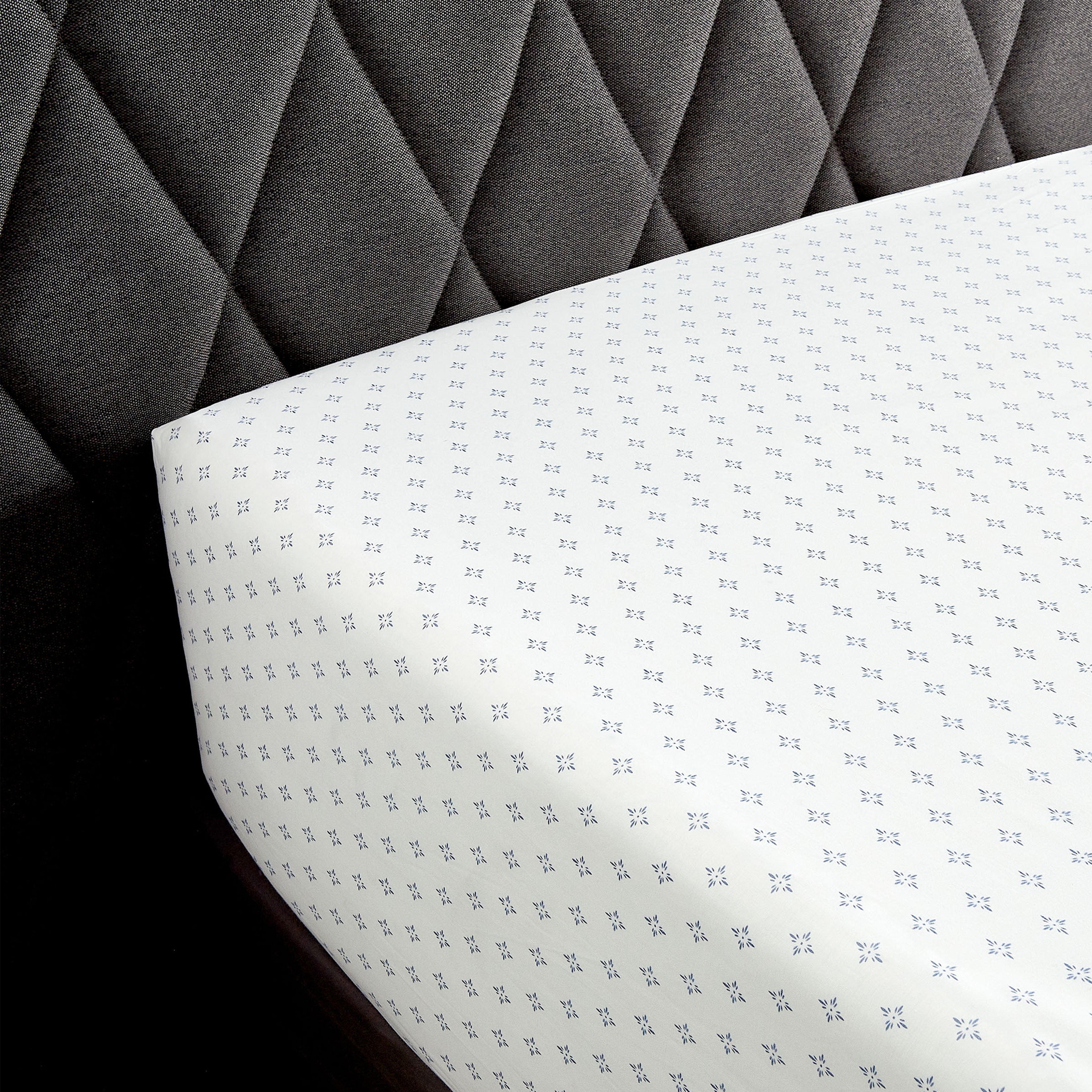Malacca Blue on White Fitted Sheet Fitted Sheet By Anne de Solène