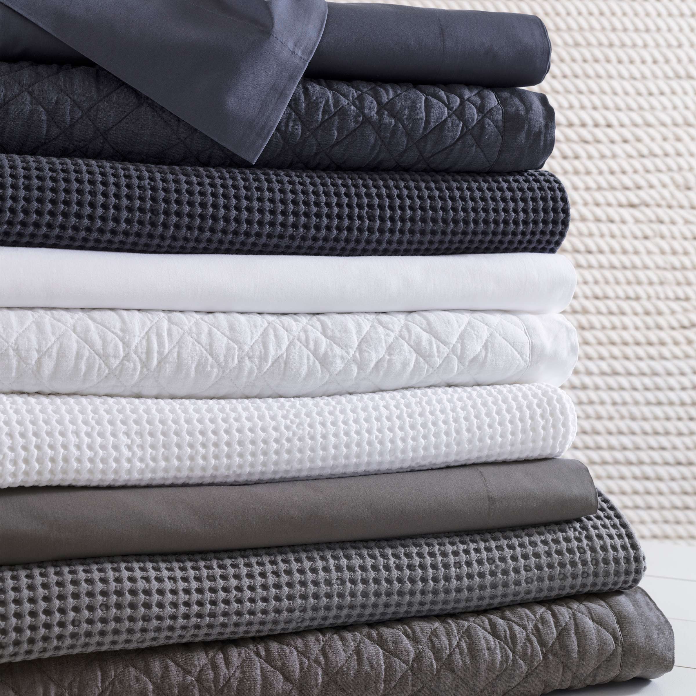 Bubble Matelasse Coverlet Coverlet By Annie Selke