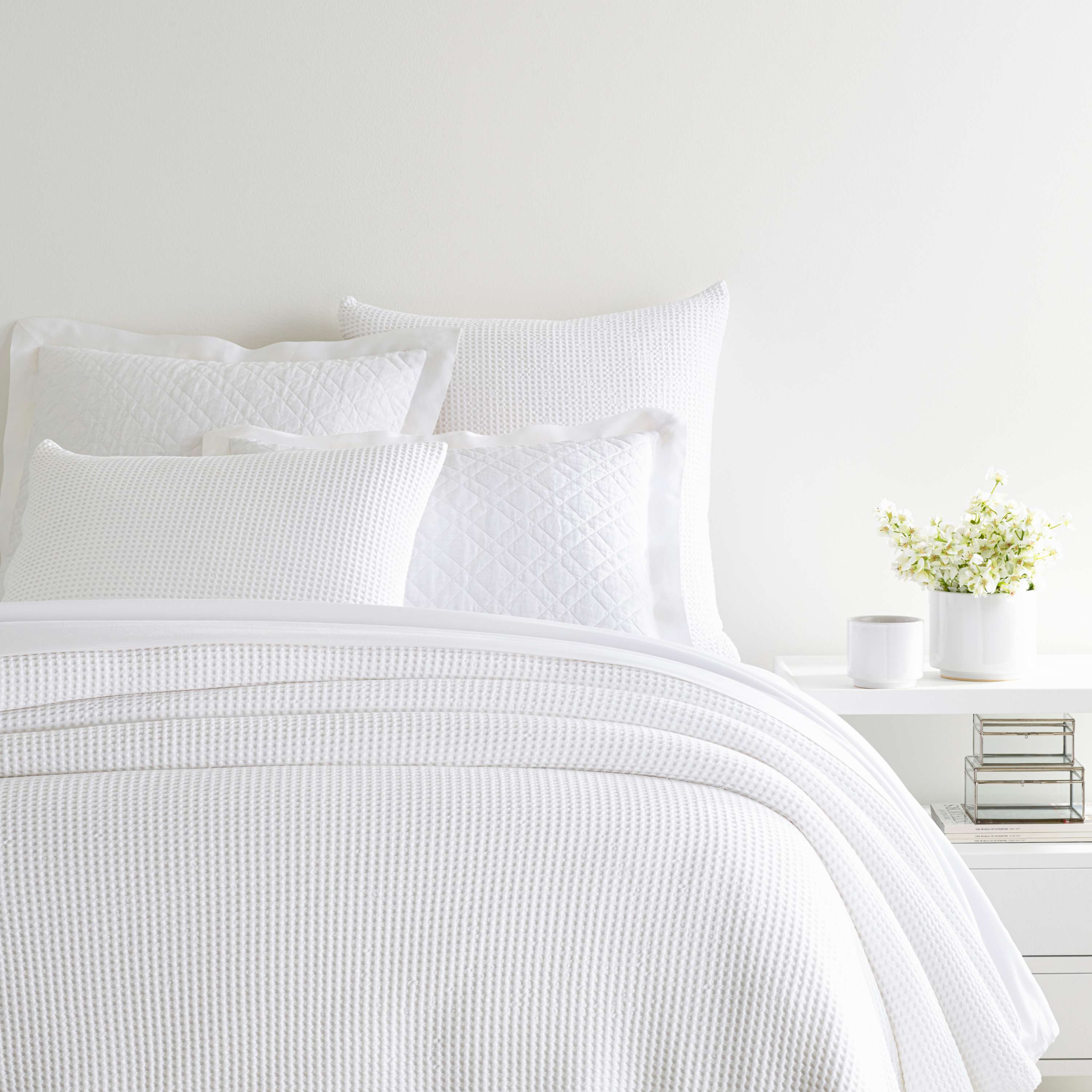 Bubble Matelasse Coverlet Coverlet By Annie Selke