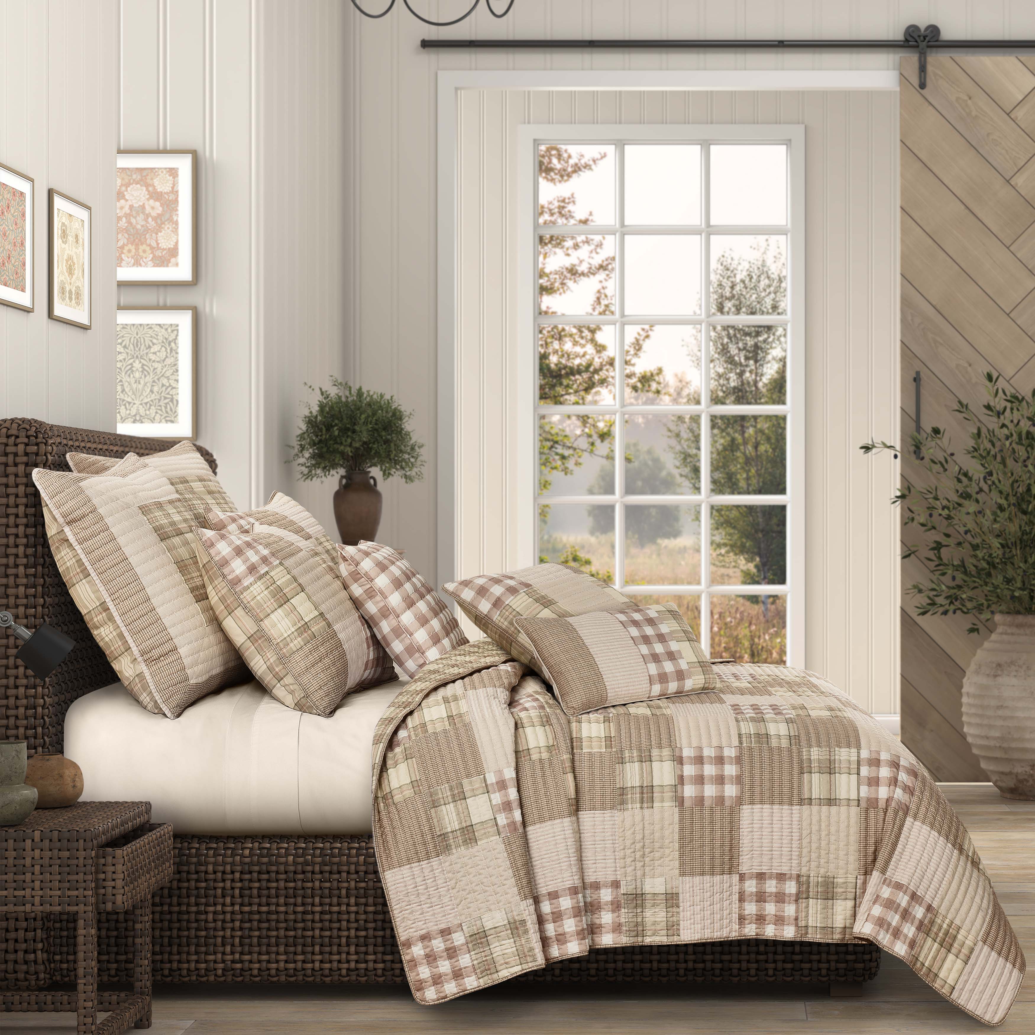 Mayfair Quilt Quilt Sets By J. Queen New York