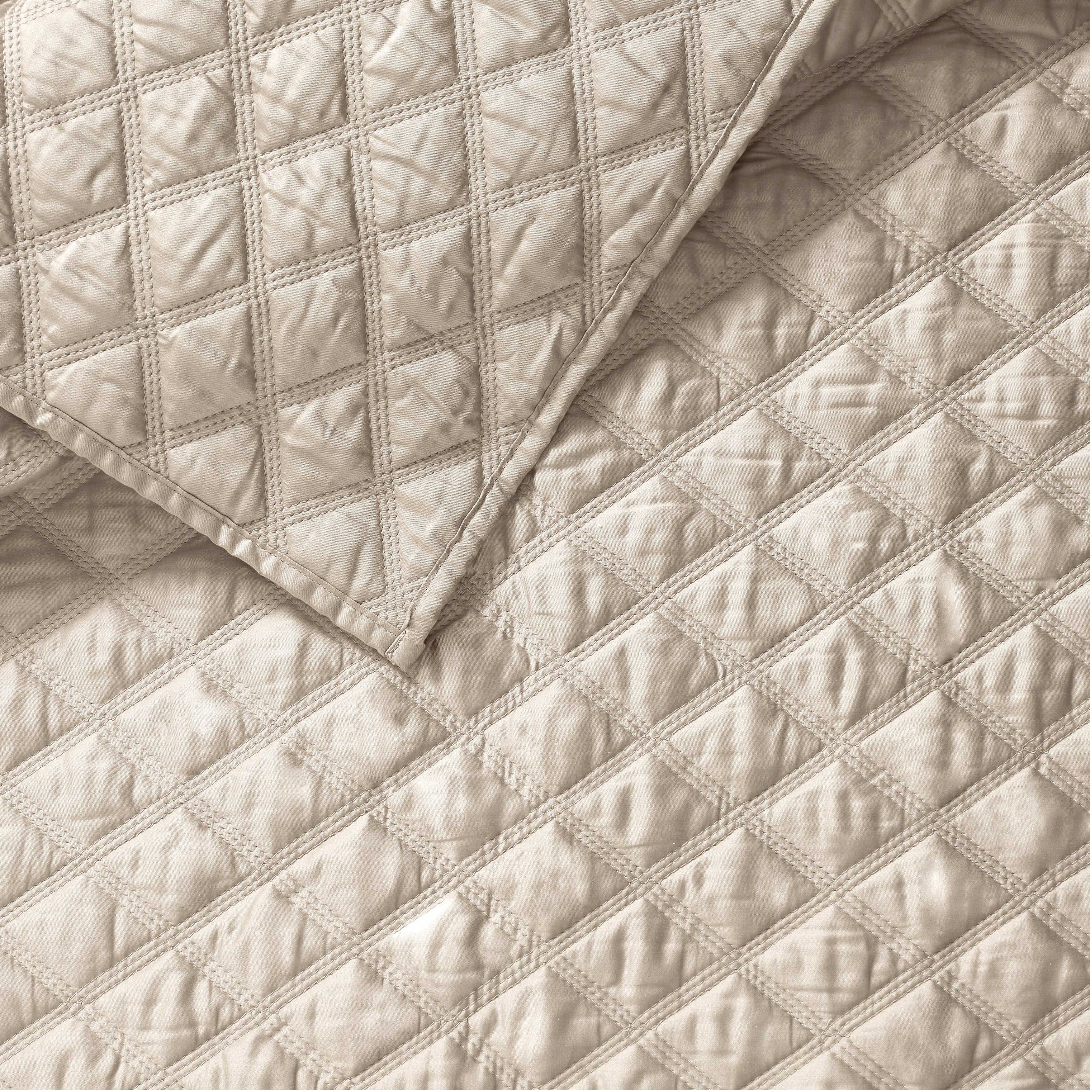 Premier Sateen 3 Piece Quilt Set Quilt Sets By J. Queen New York