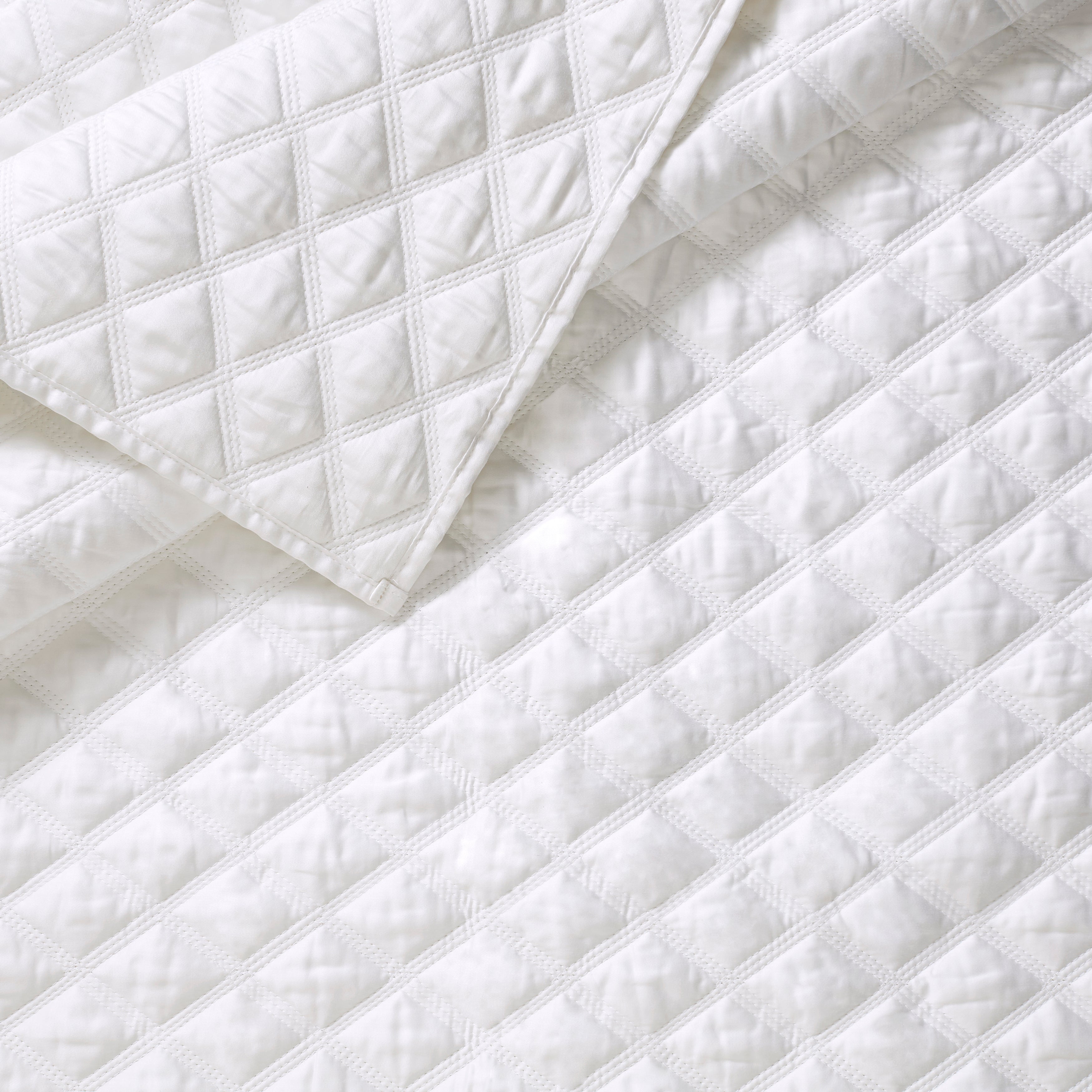 Premier Sateen 3 Piece Quilt Set Quilt Sets By J. Queen New York