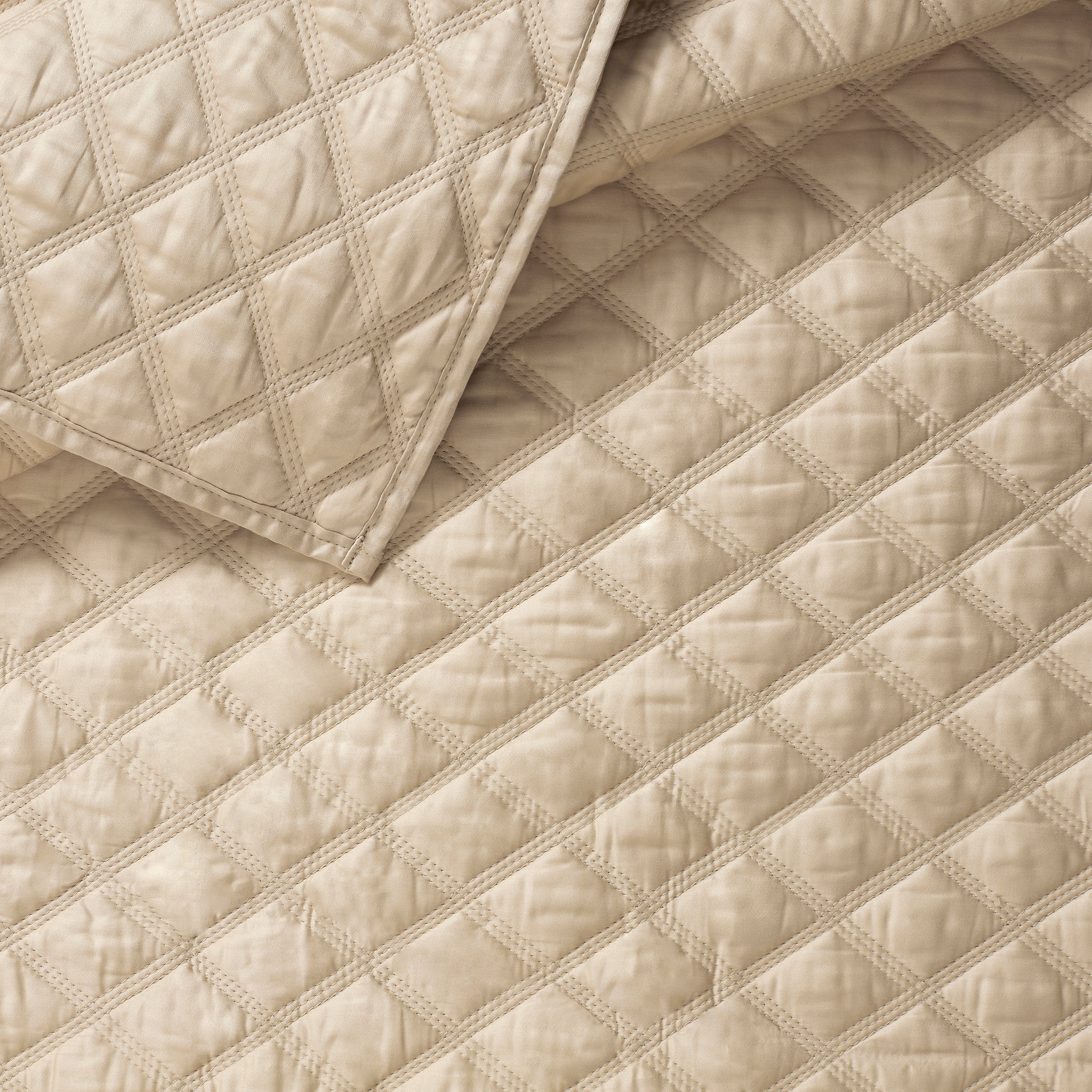 Premier Sateen 3 Piece Quilt Set Quilt Sets By J. Queen New York