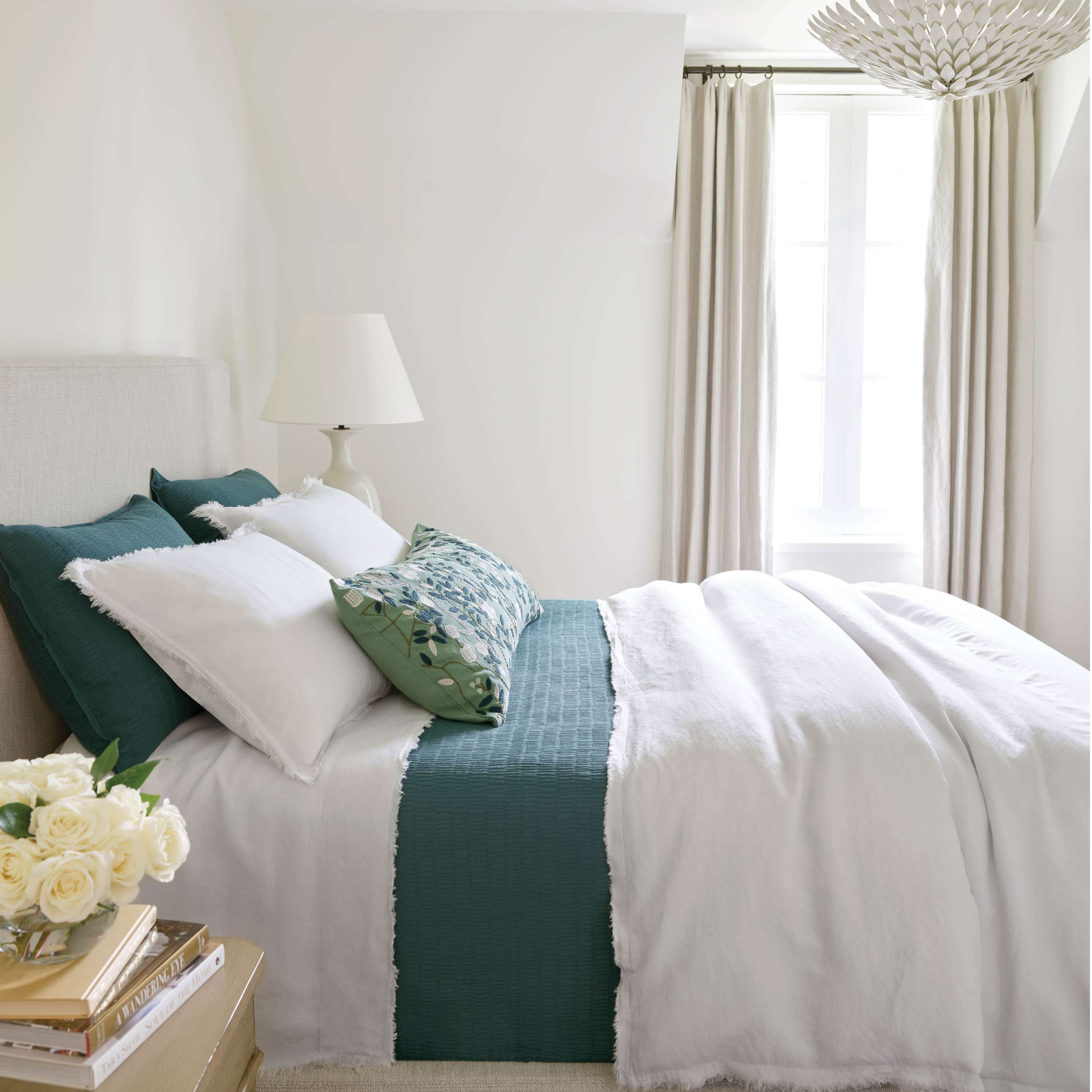 Roark Matelasse Coverlet Coverlet By Annie Selke