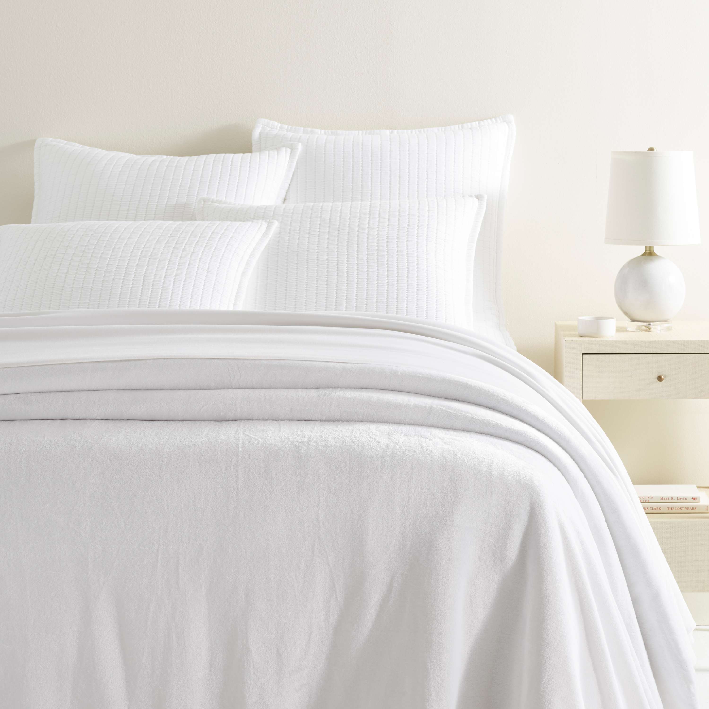 Sheepy Fleece 2.0 Blanket Blanket By Annie Selke