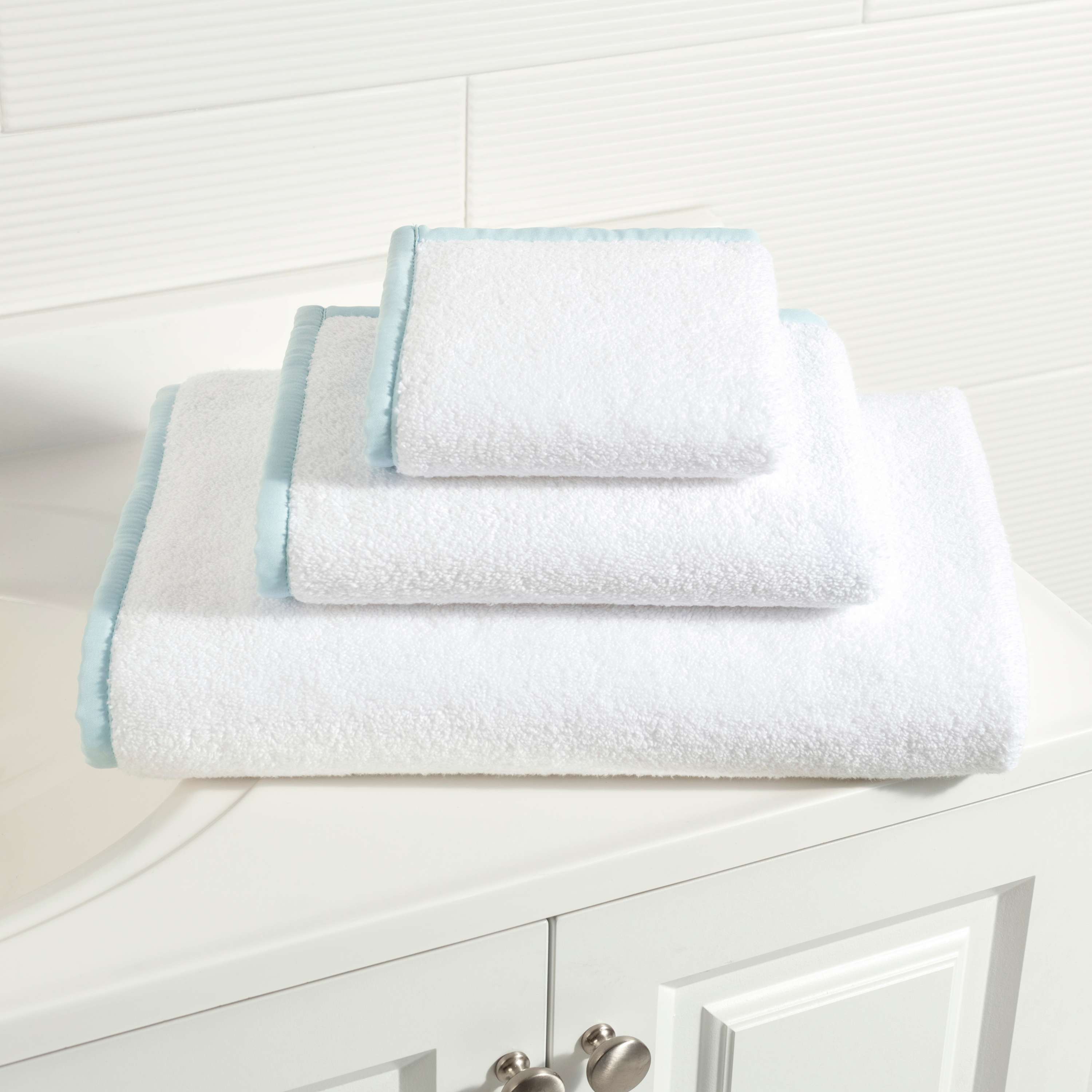Signature Banded Towel Towels By Annie Selke