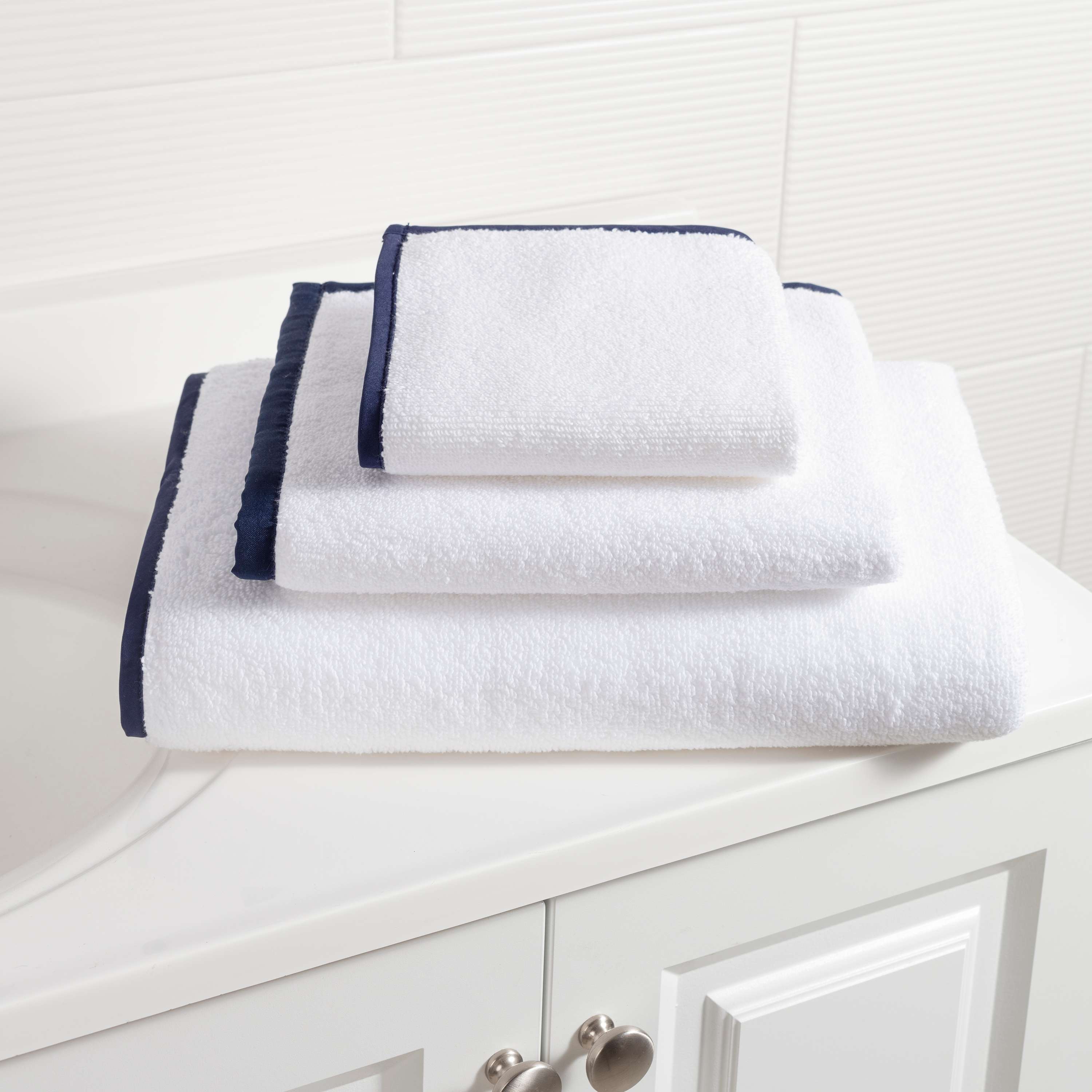 Signature Banded Towel Towels By Annie Selke