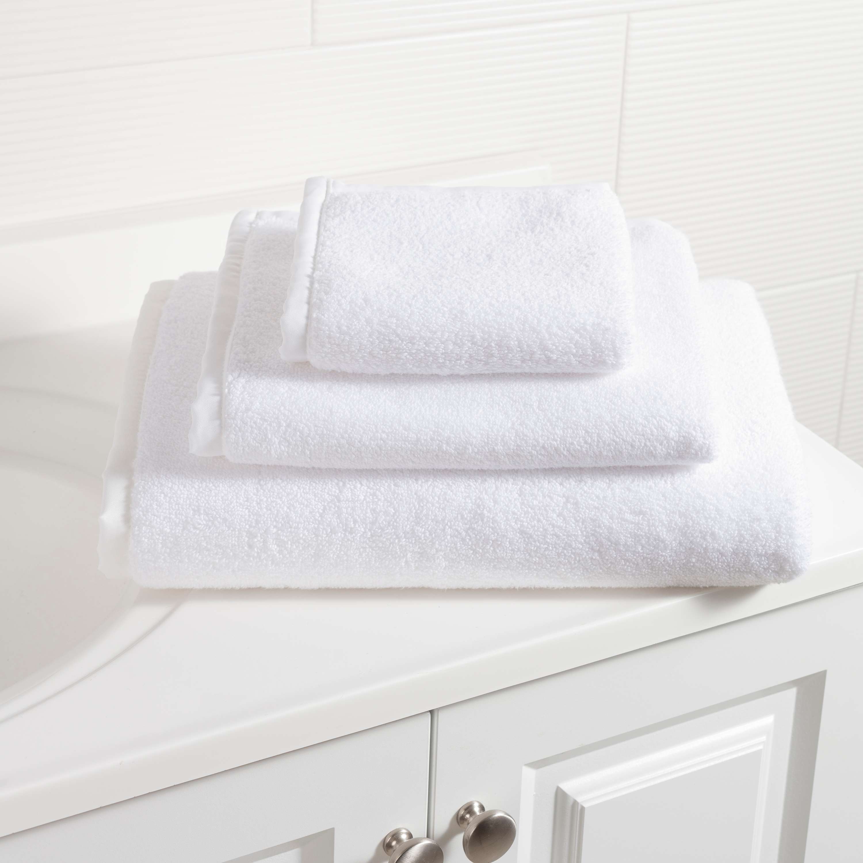 Signature Banded Towel Towels By Annie Selke