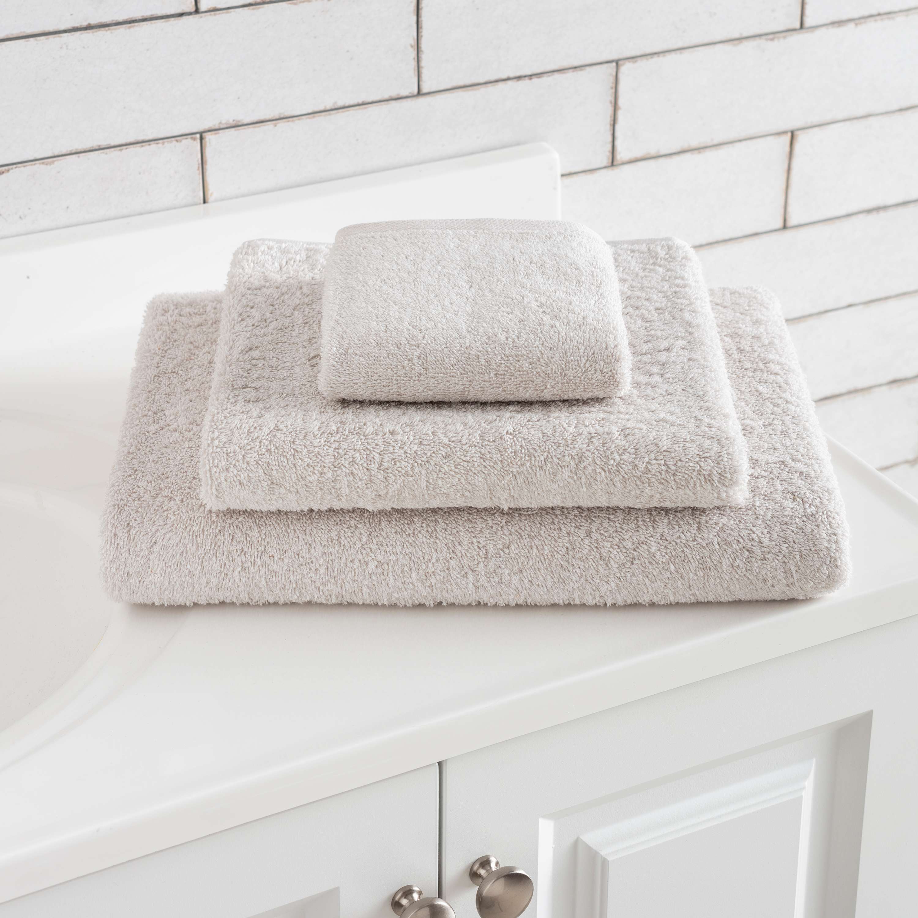 Signature Towel Towels By Annie Selke