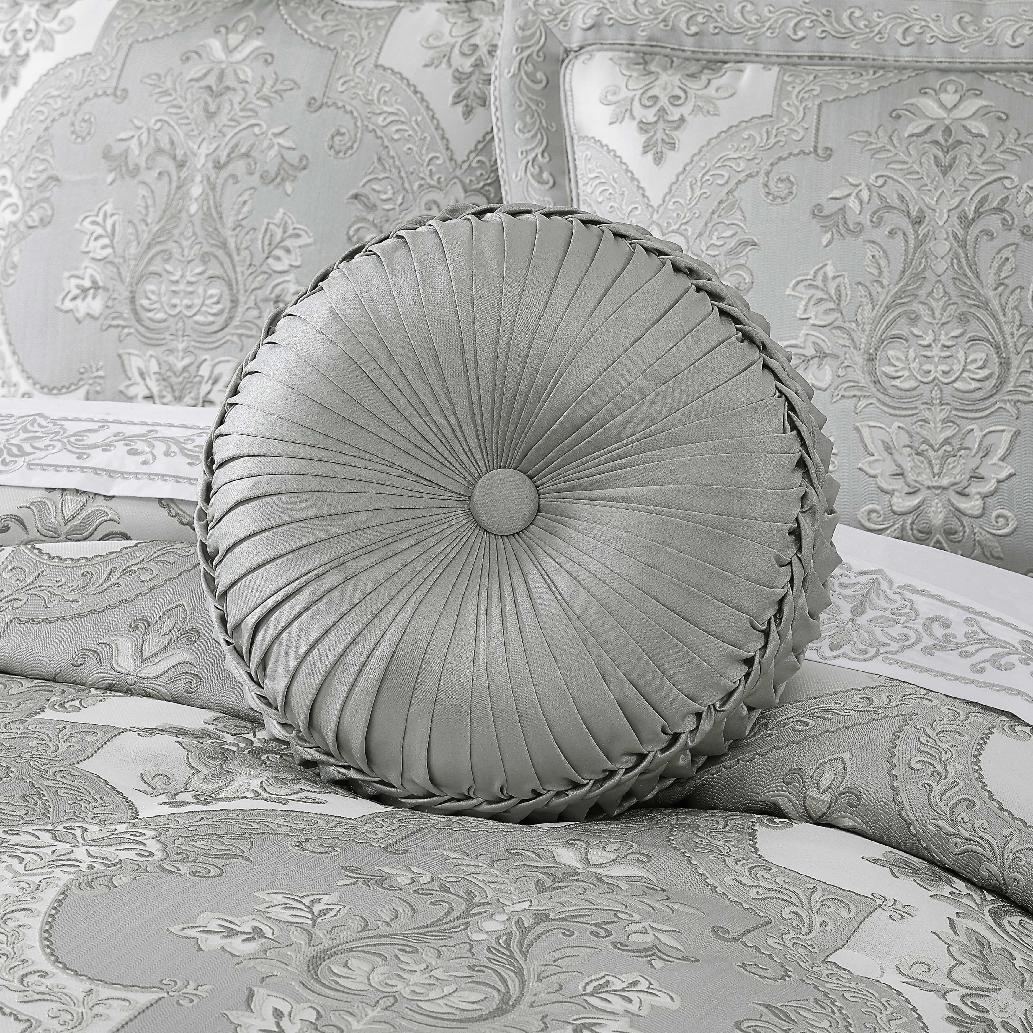 Sondra Spa Tufted Round Decorative Throw Pillow 15" x 15" Throw Pillows By J. Queen New York