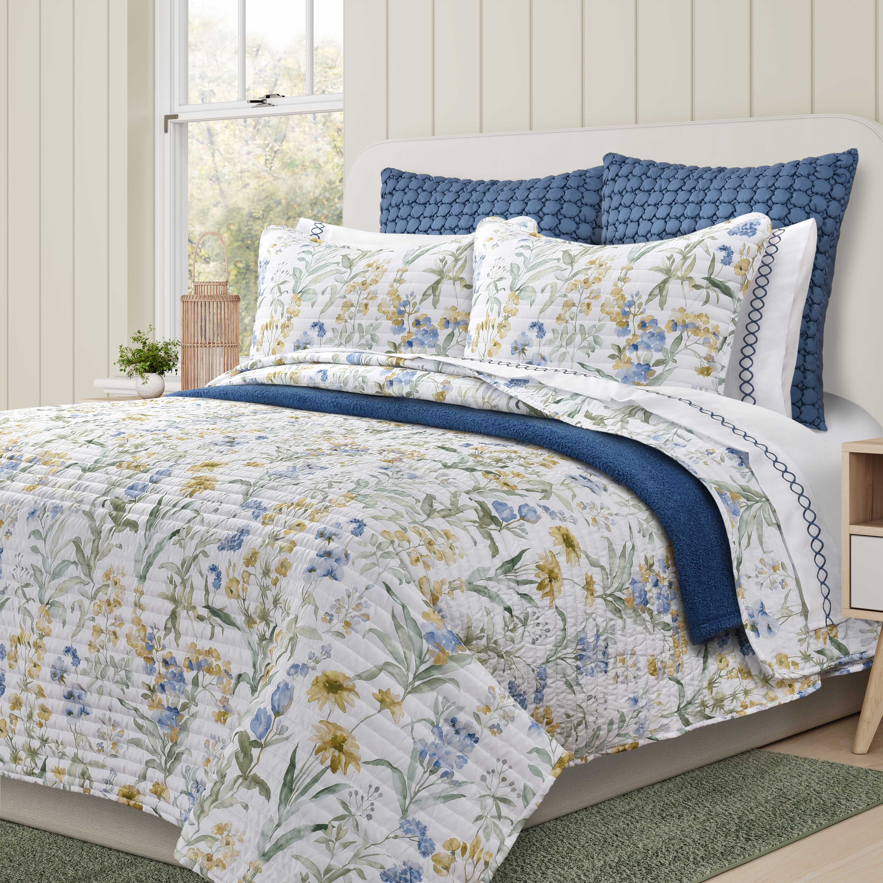 Tallulah Blue 3 Piece Quilt Set Quilt Sets By J. Queen New York
