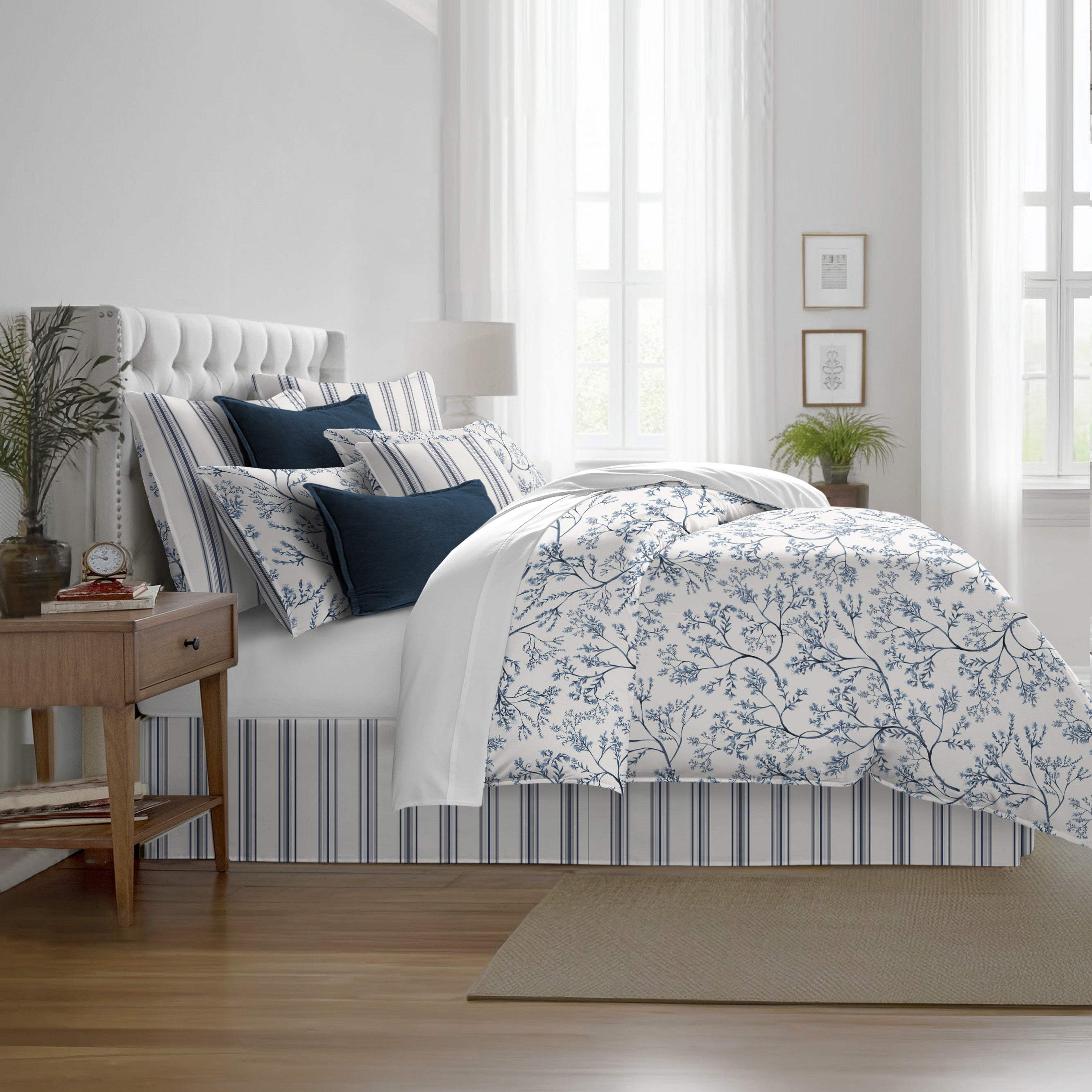 Tinsley Bluebell 8 Piece Duvet Cover Set Duvet Covers By Colcha Linens