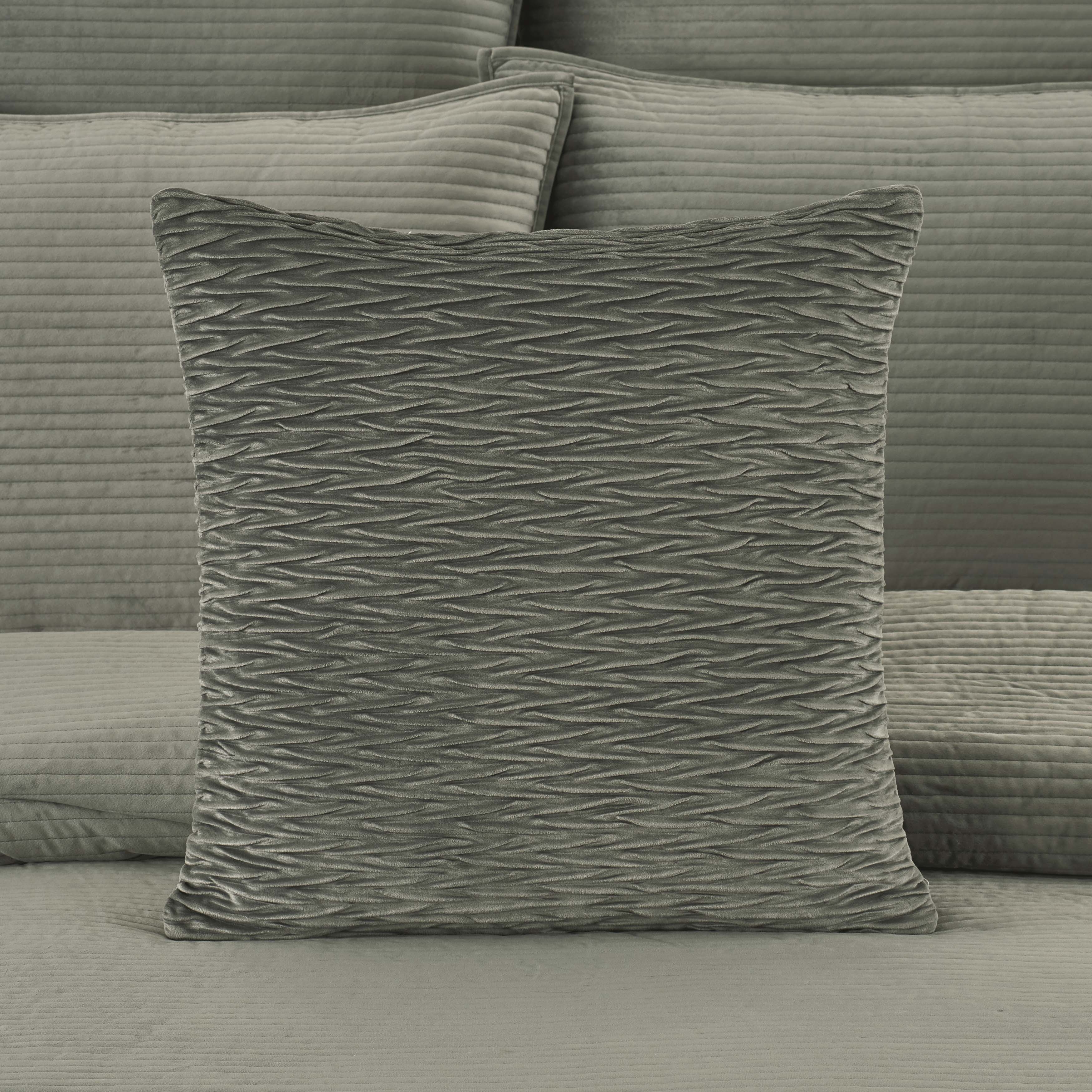 Townsend Ripple Square Decorative Throw Pillow 20" x 20" Throw Pillows By J. Queen New York