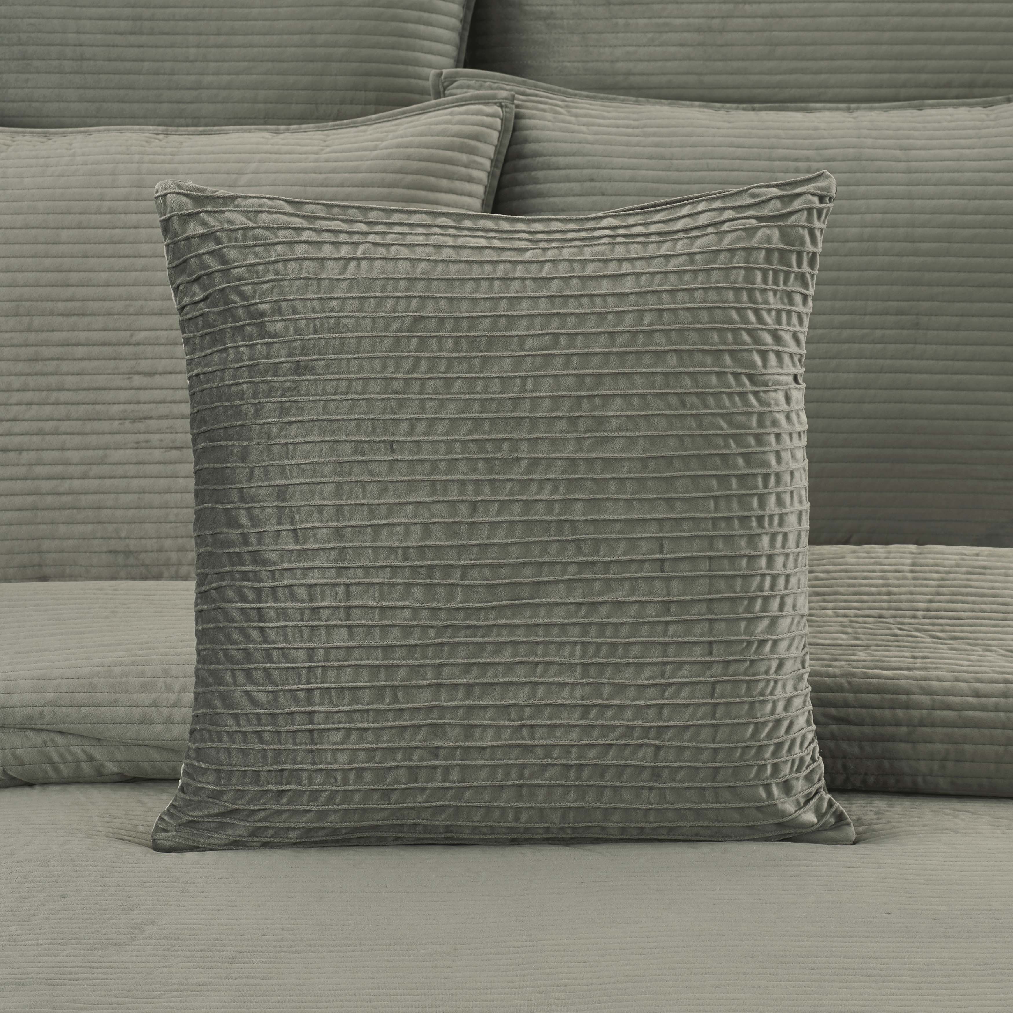 Townsend Straight Square Decorative Throw Pillow 20" x 20" Throw Pillows By J. Queen New York
