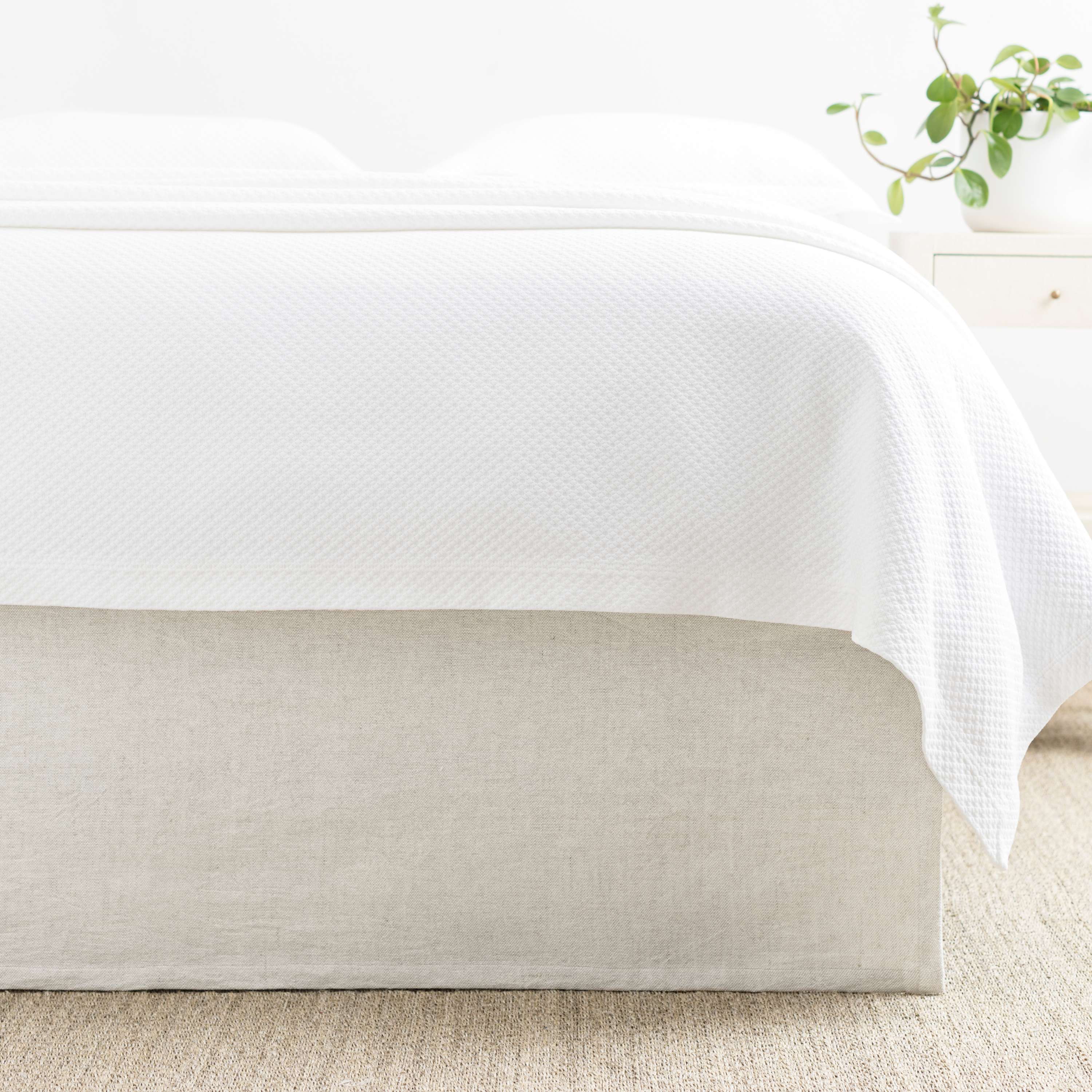 Wilton Bedskirt Bedskirt By Annie Selke