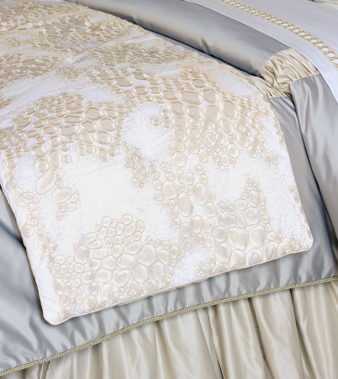 Eastern Accents Jolene Metalic Bed Scarf Throws By Eastern Accents
