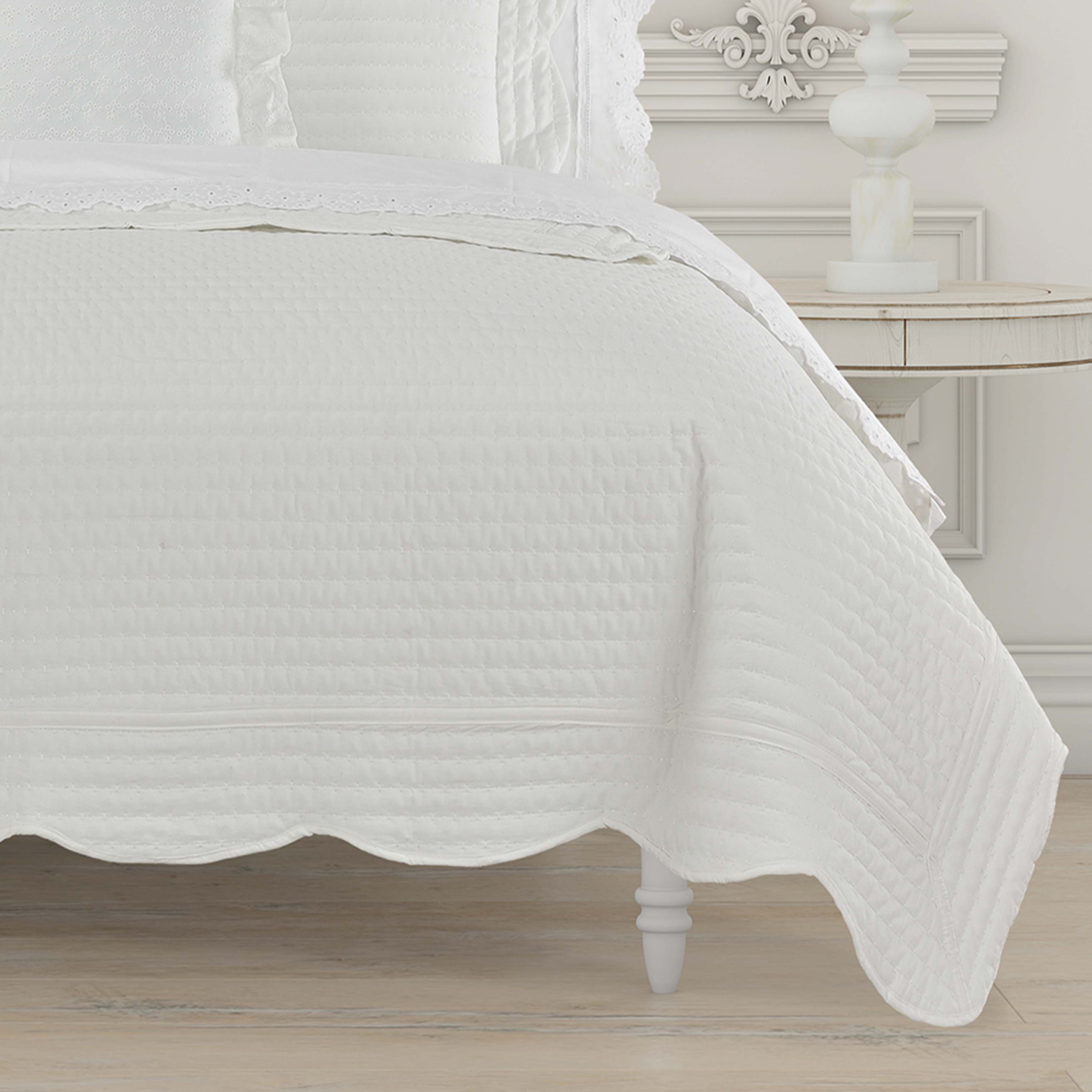 Amherst White Quilt Quilt Sets By J. Queen New York