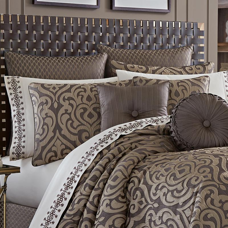 Astoria MINK 4-Piece Comforter Set By J Queen Comforter Sets By J. Queen New York