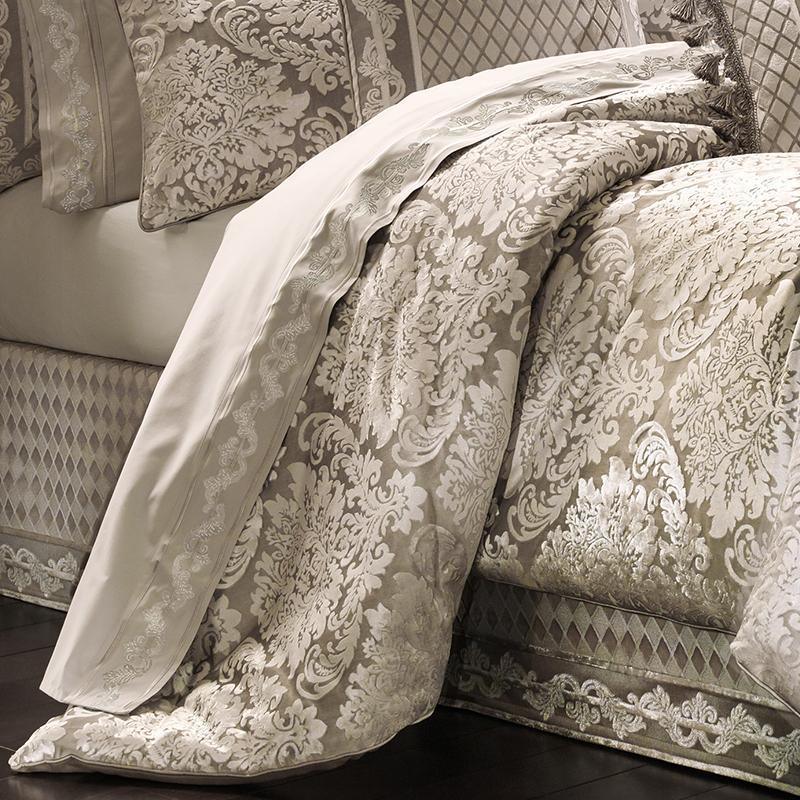 BelAir Sand 4-Piece Comforter Set By J Queen Comforter Sets By J. Queen New York