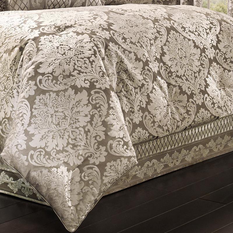 BelAir Sand 4-Piece Comforter Set By J Queen Comforter Sets By J. Queen New York