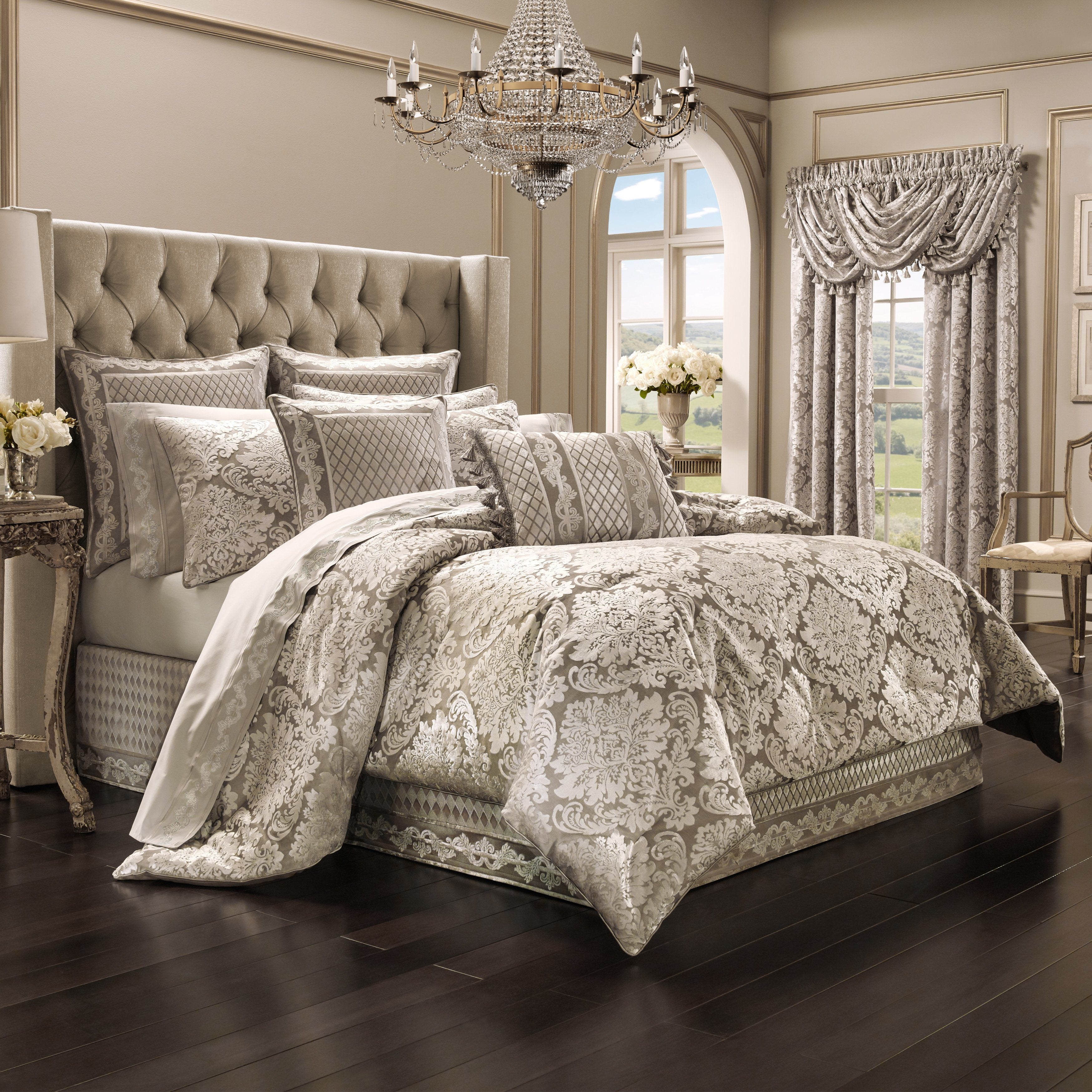 BelAir Sand 4-Piece Comforter Set By J Queen Comforter Sets By J. Queen New York