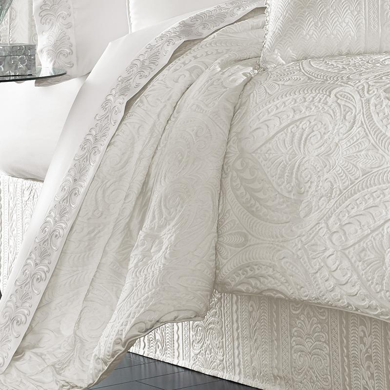 Bianco White 4-Piece Comforter Set By J Queen Comforter Sets By J. Queen New York