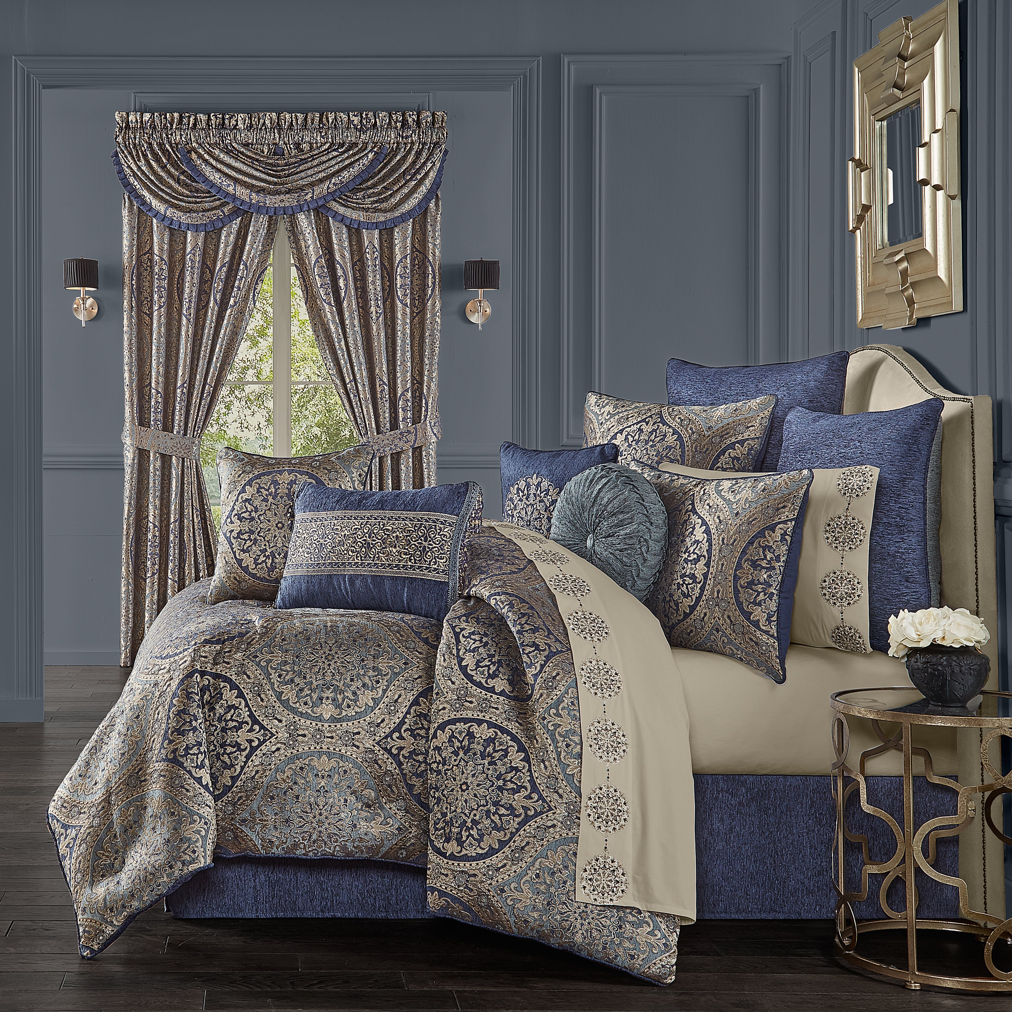 Botticelli Navy 4-Piece Comforter Set By J Queen Comforter Sets By J. Queen New York