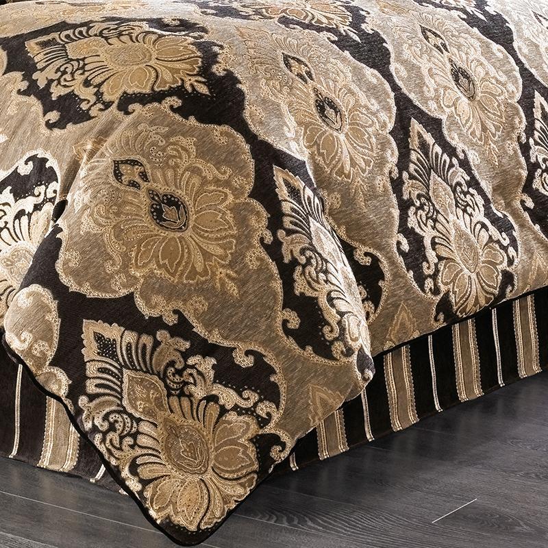 Bradshaw Black 4-Piece Comforter Set By J Queen Comforter Sets By J. Queen New York