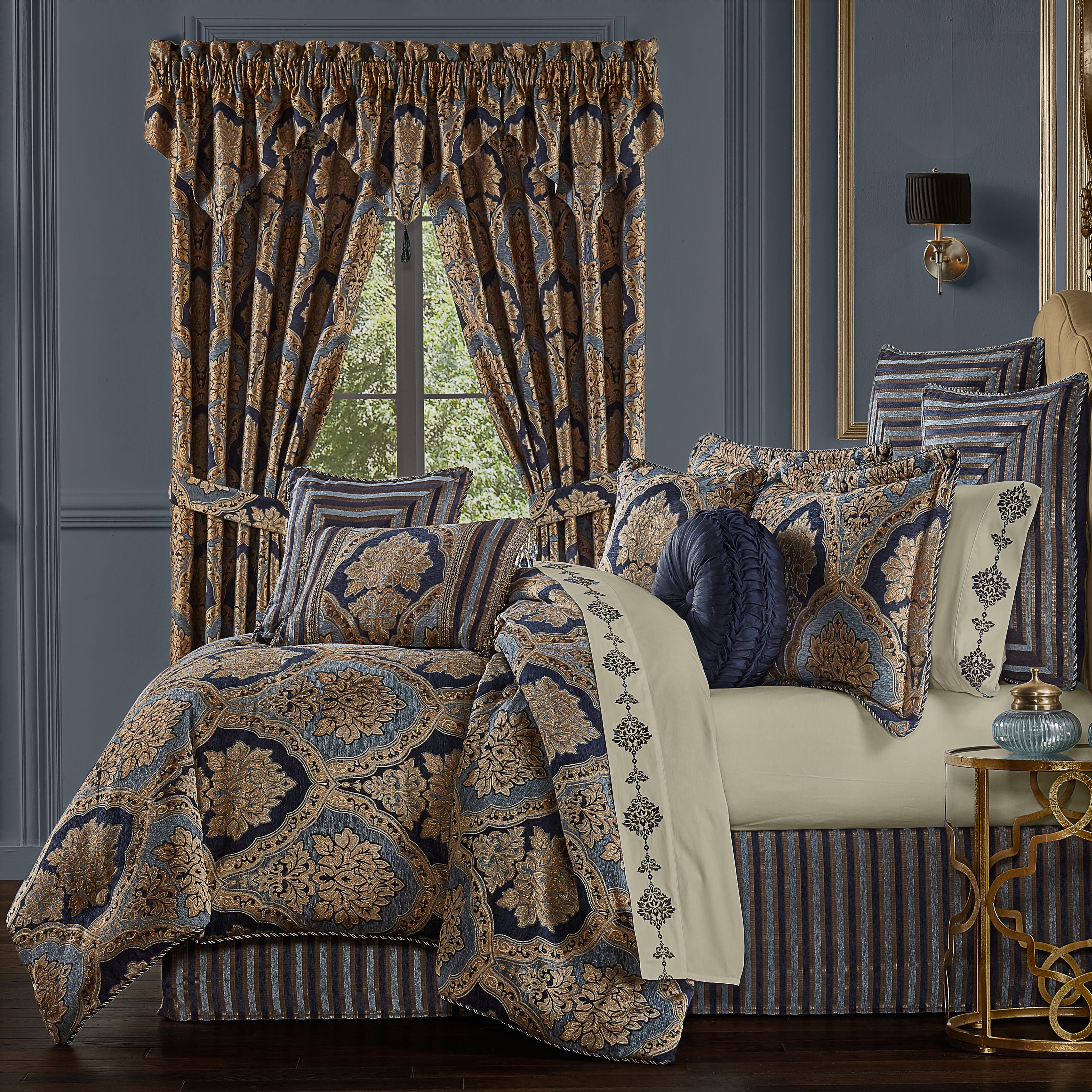 Bristol Indigo 4-Piece Comforter Set By J Queen Comforter Sets By J. Queen New York