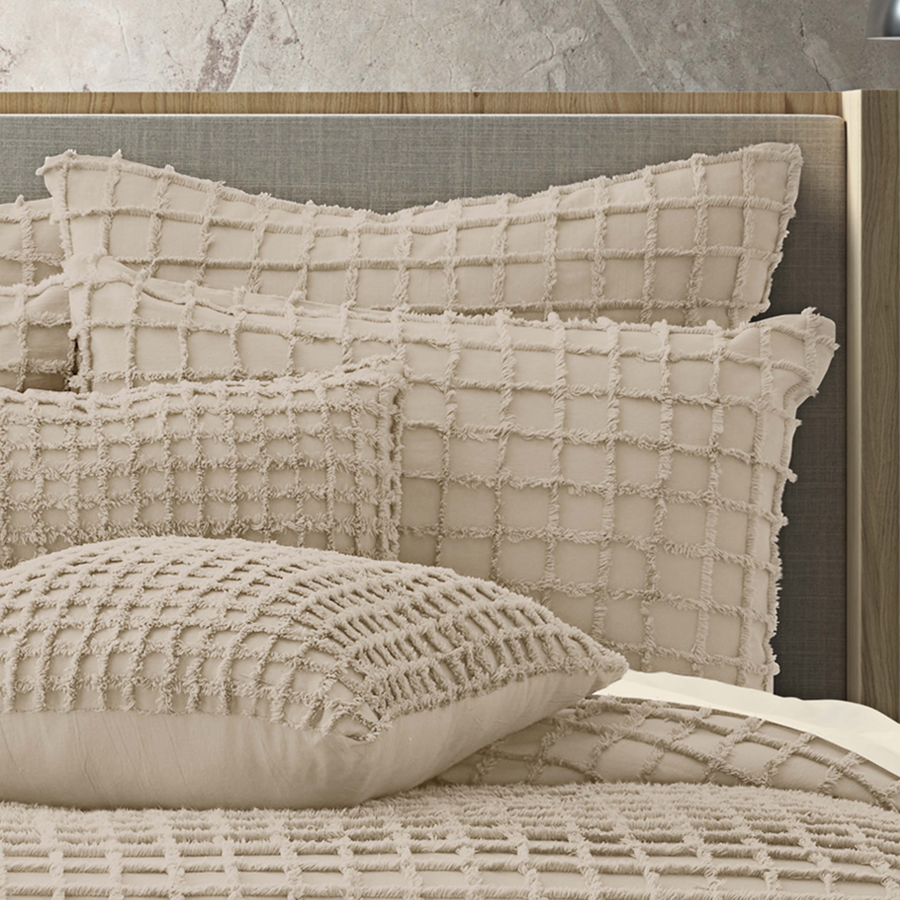 Cameron Linen 3-Piece Duvet Cover Set By J Queen Duvet Covers By J. Queen New York