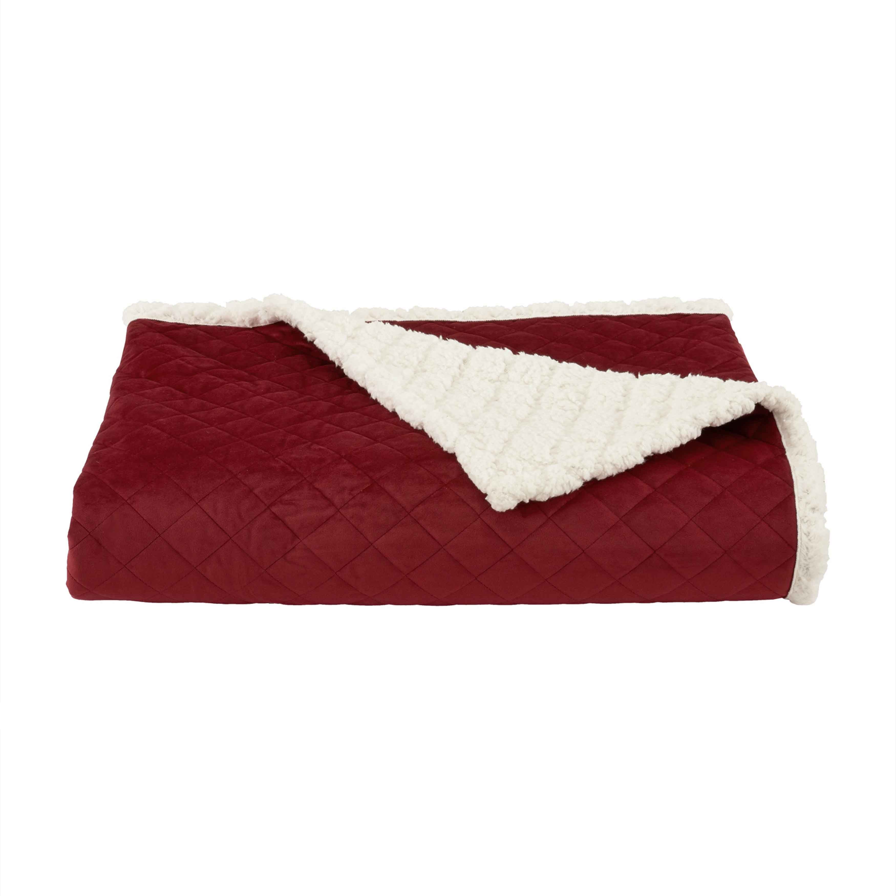 Casey Sherpa Crimson 3-Piece Quilt Set Quilt Sets By J. Queen New York