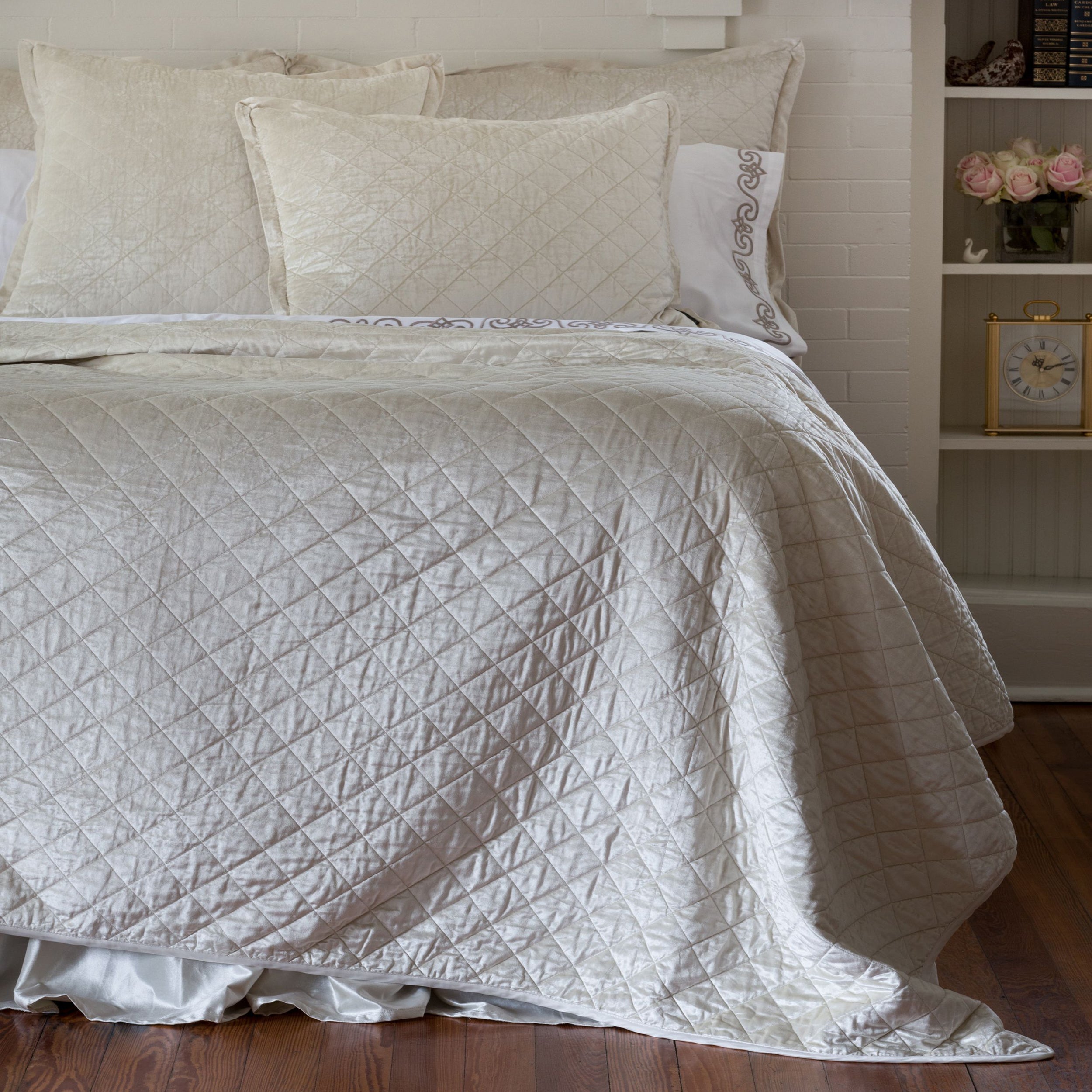 Chloe Ivory Coverlet - Lili Alessandra Coverlet By Lili Alessandra