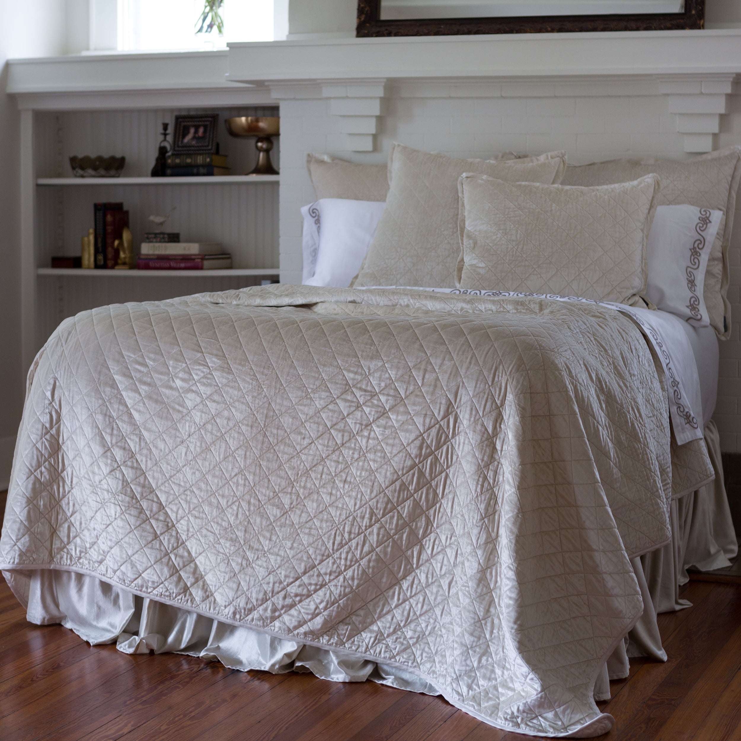 Chloe Ivory Coverlet - Lili Alessandra Coverlet By Lili Alessandra